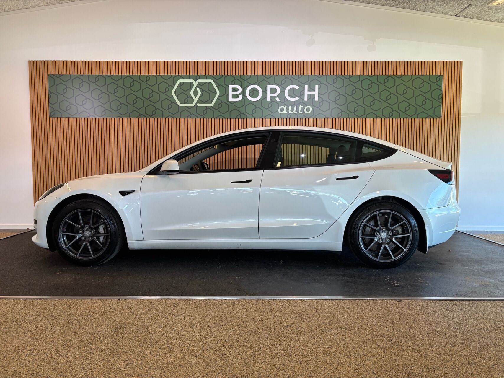 Billede af Tesla Model 3 EL Standard Range Plus 258HK Aut.
