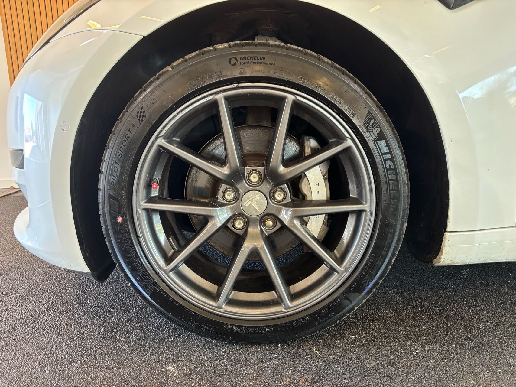 Billede af Tesla Model 3 EL Standard Range Plus 258HK Aut.