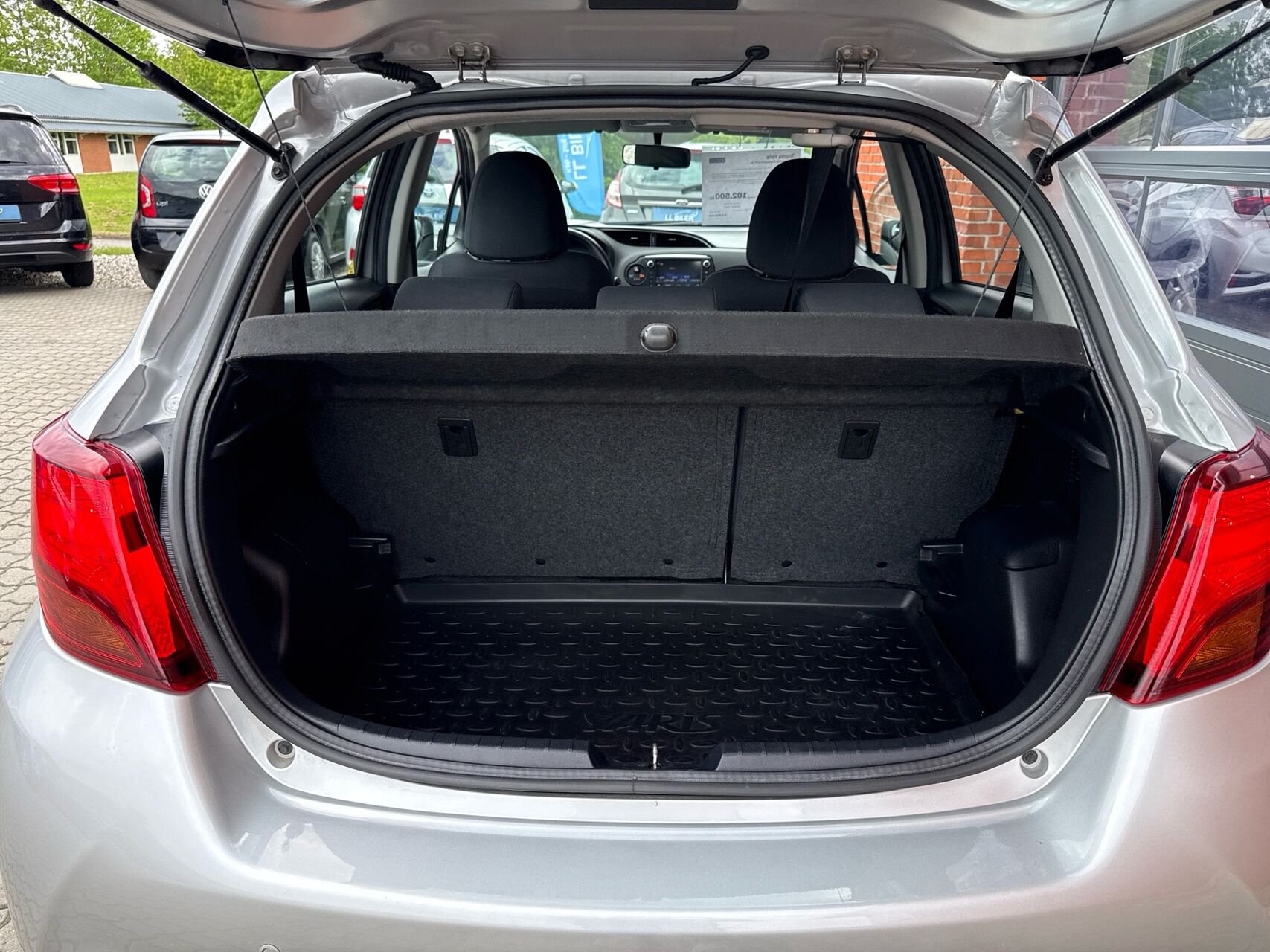 Billede af Toyota Yaris 1,5 Hybrid H2 E-CVT 100HK 5d Trinl. Gear