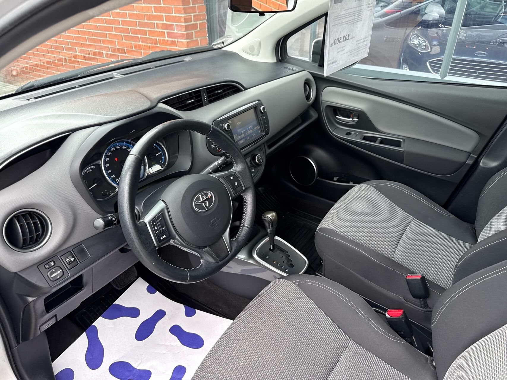 Billede af Toyota Yaris 1,5 Hybrid H2 E-CVT 100HK 5d Trinl. Gear