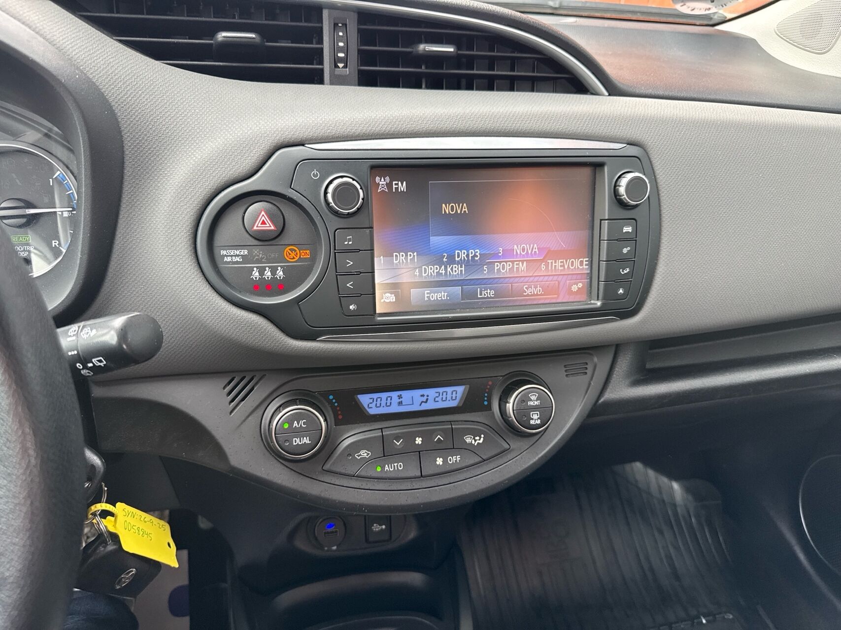 Billede af Toyota Yaris 1,5 Hybrid H2 E-CVT 100HK 5d Trinl. Gear