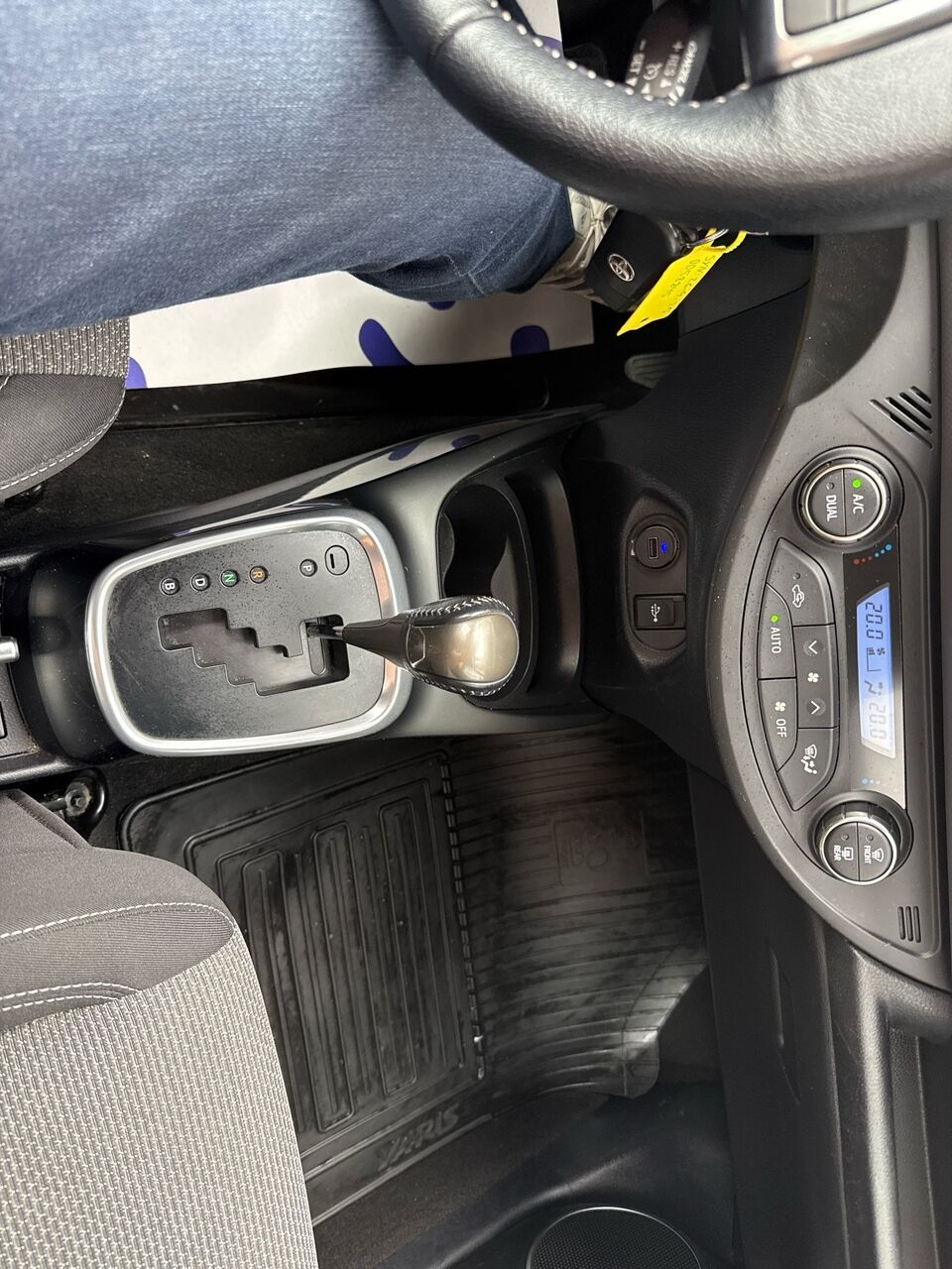 Billede af Toyota Yaris 1,5 Hybrid H2 E-CVT 100HK 5d Trinl. Gear