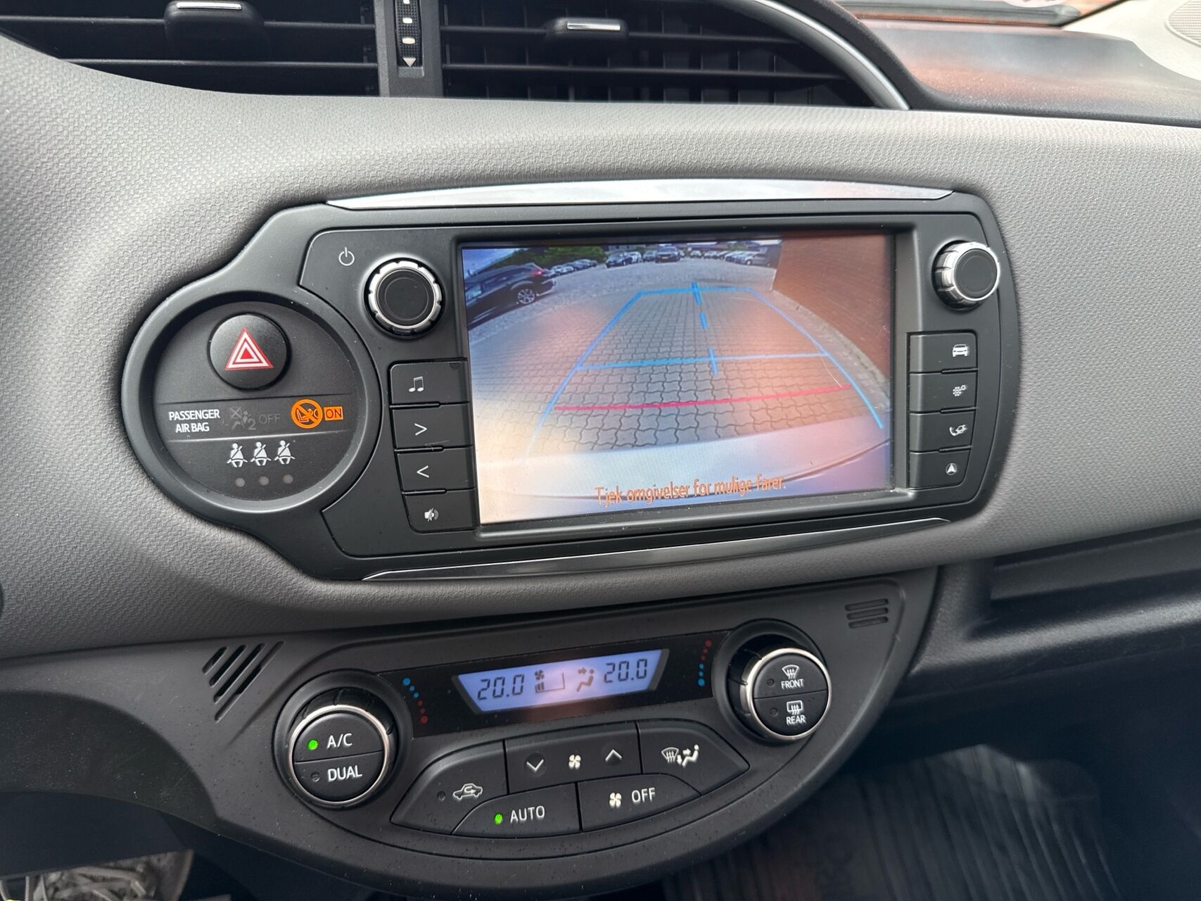 Billede af Toyota Yaris 1,5 Hybrid H2 E-CVT 100HK 5d Trinl. Gear