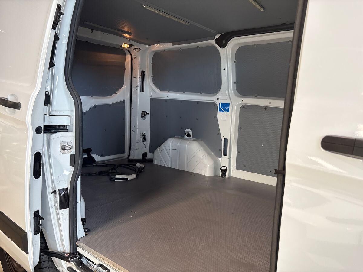 Billede af Ford Transit Custom 340 L1H1 1,0 Plugin-hybrid Trend 126HK Van Trinl. Gear