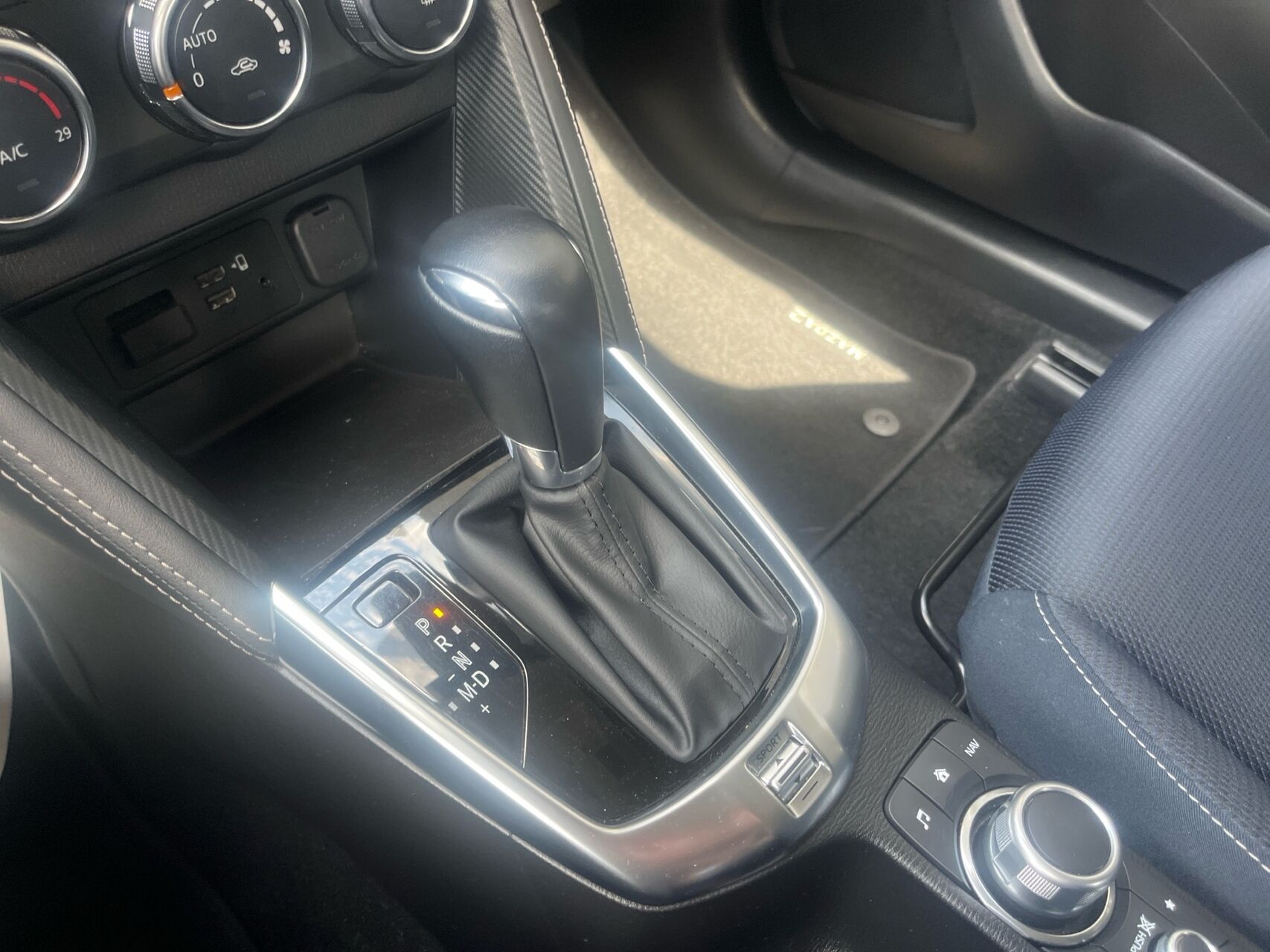 Billede af Mazda 2 1,5 Skyactiv-G Cosmo 90HK 5d 6g Aut.