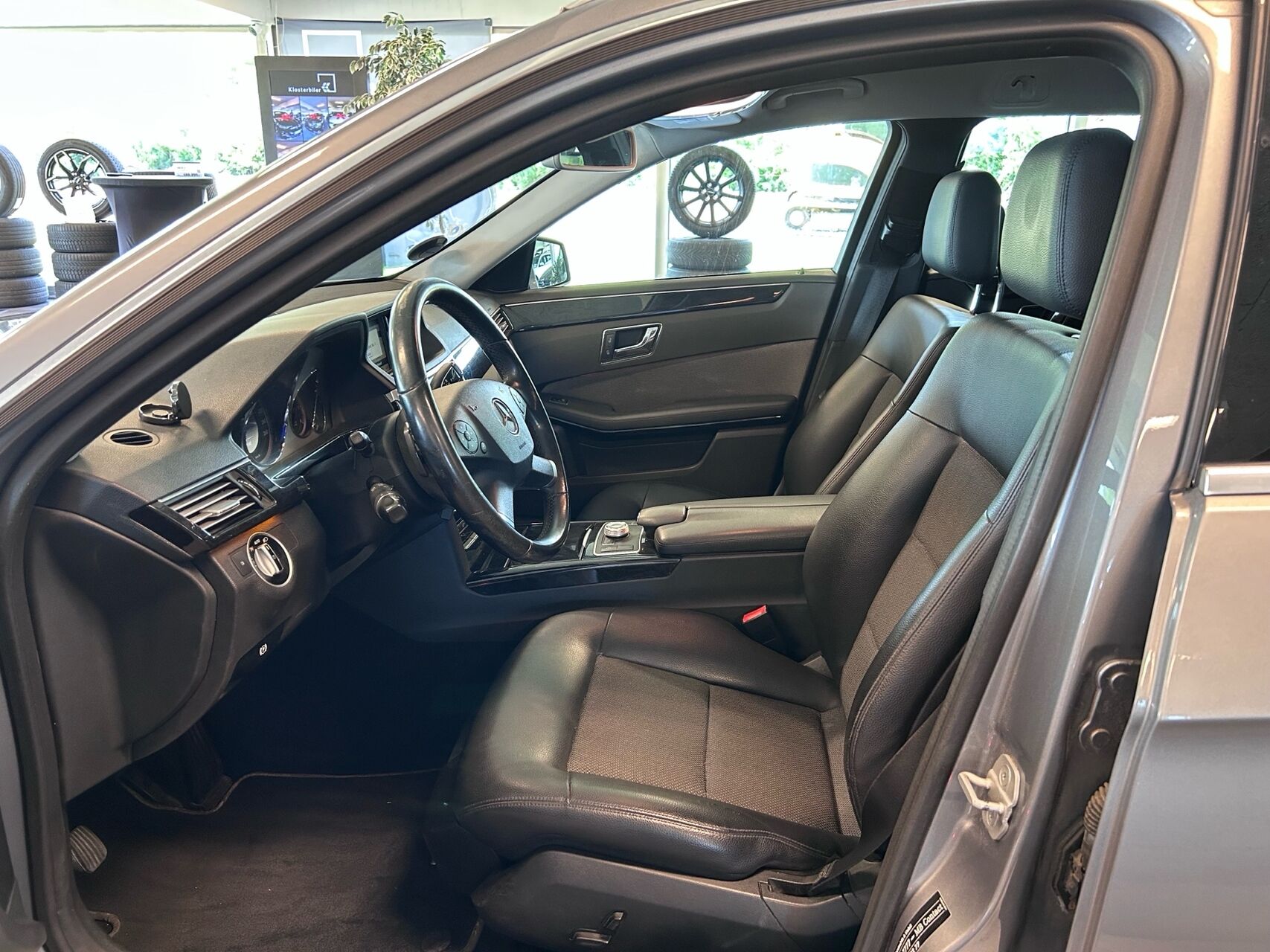 Billede af Mercedes-Benz E350 d T 3,0 CDI BlueEfficiency 265HK Stc Aut.