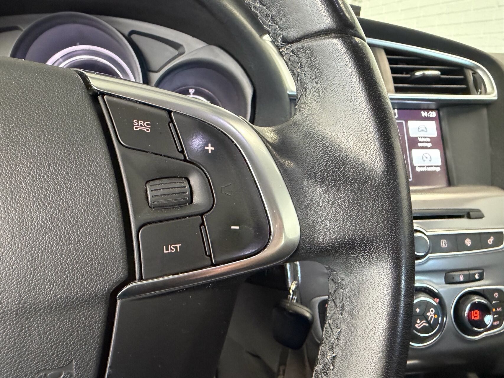 Billede af Citroën C4 1,6 Blue HDi Extra start/stop 100HK 5d