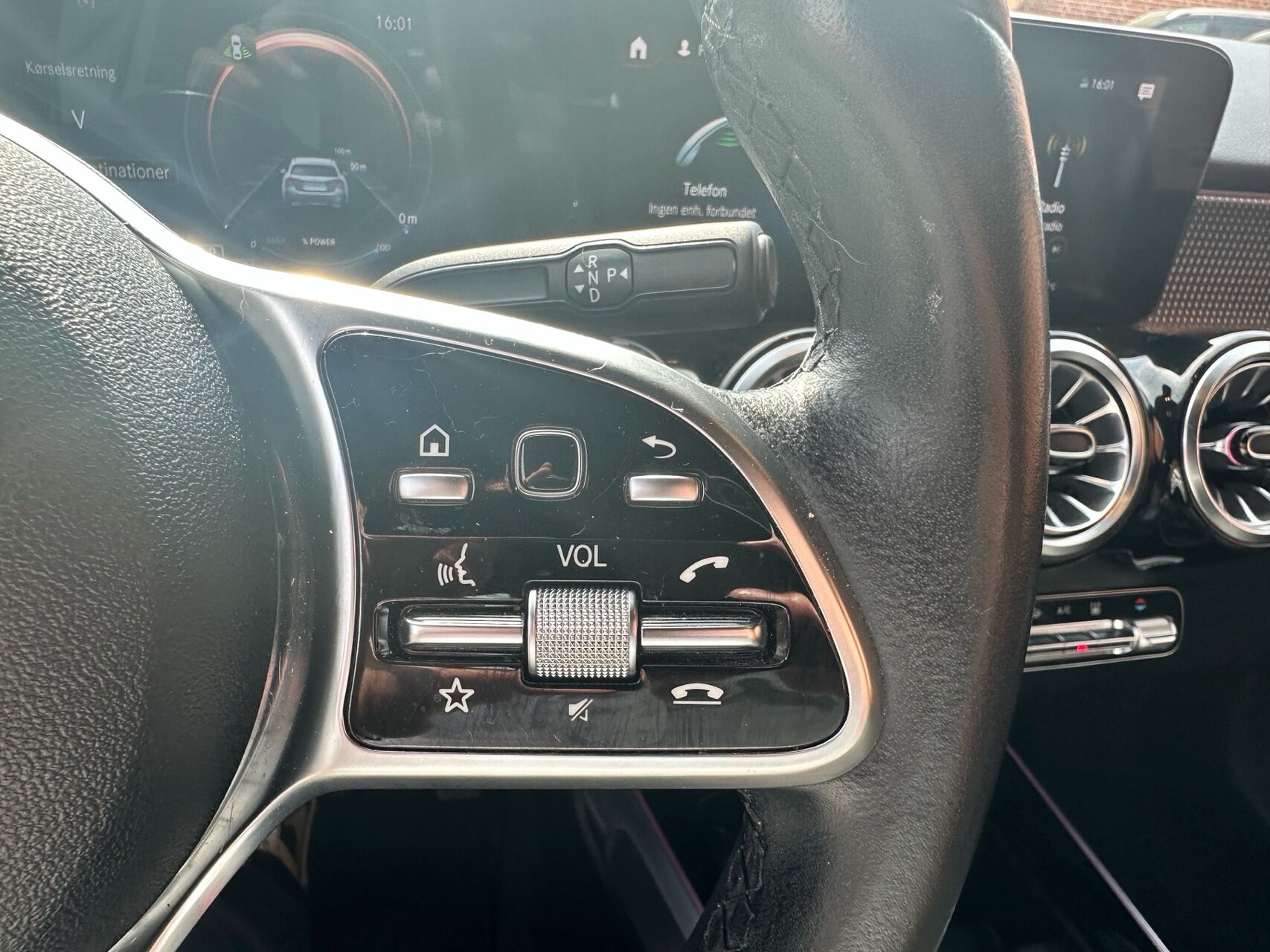 Billede af Mercedes-Benz EQB 300 EL 4Matic 228HK 5d Aut.