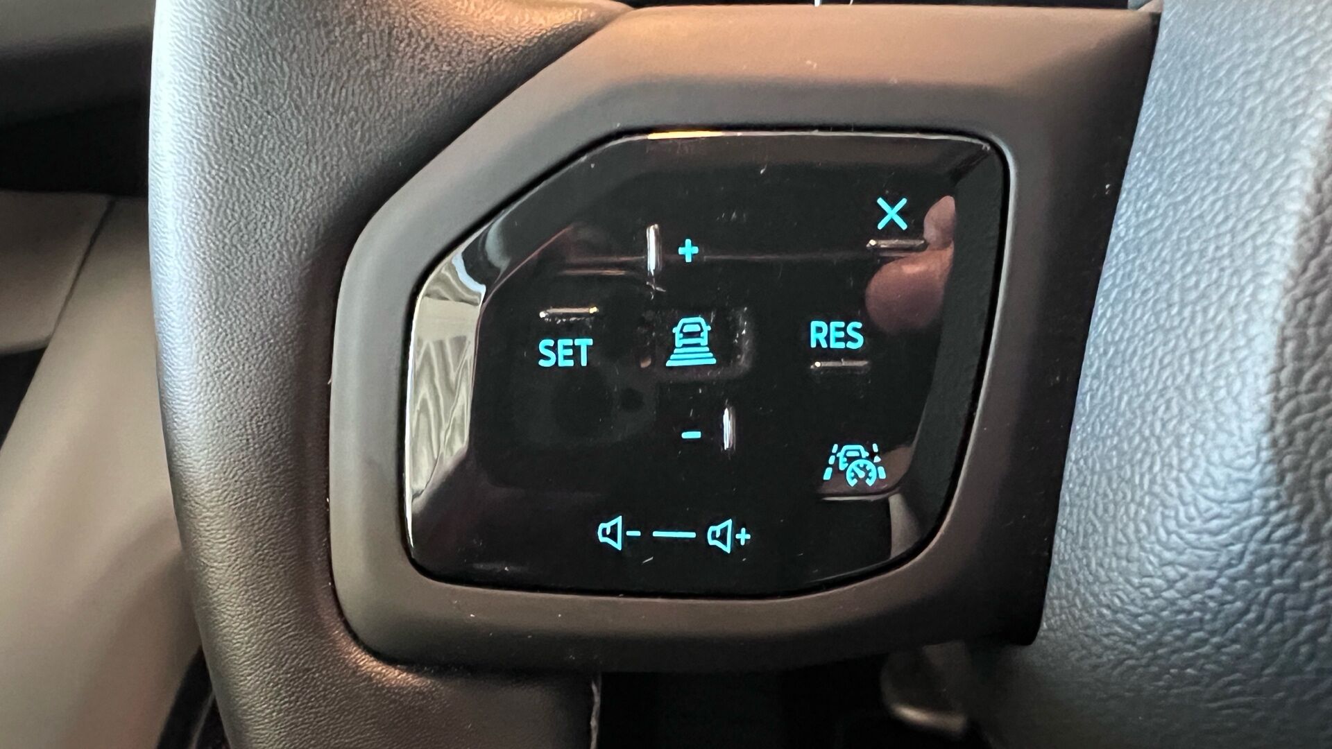 Billede af Ford Explorer EL UR Select RWD 286HK 5d Aut.