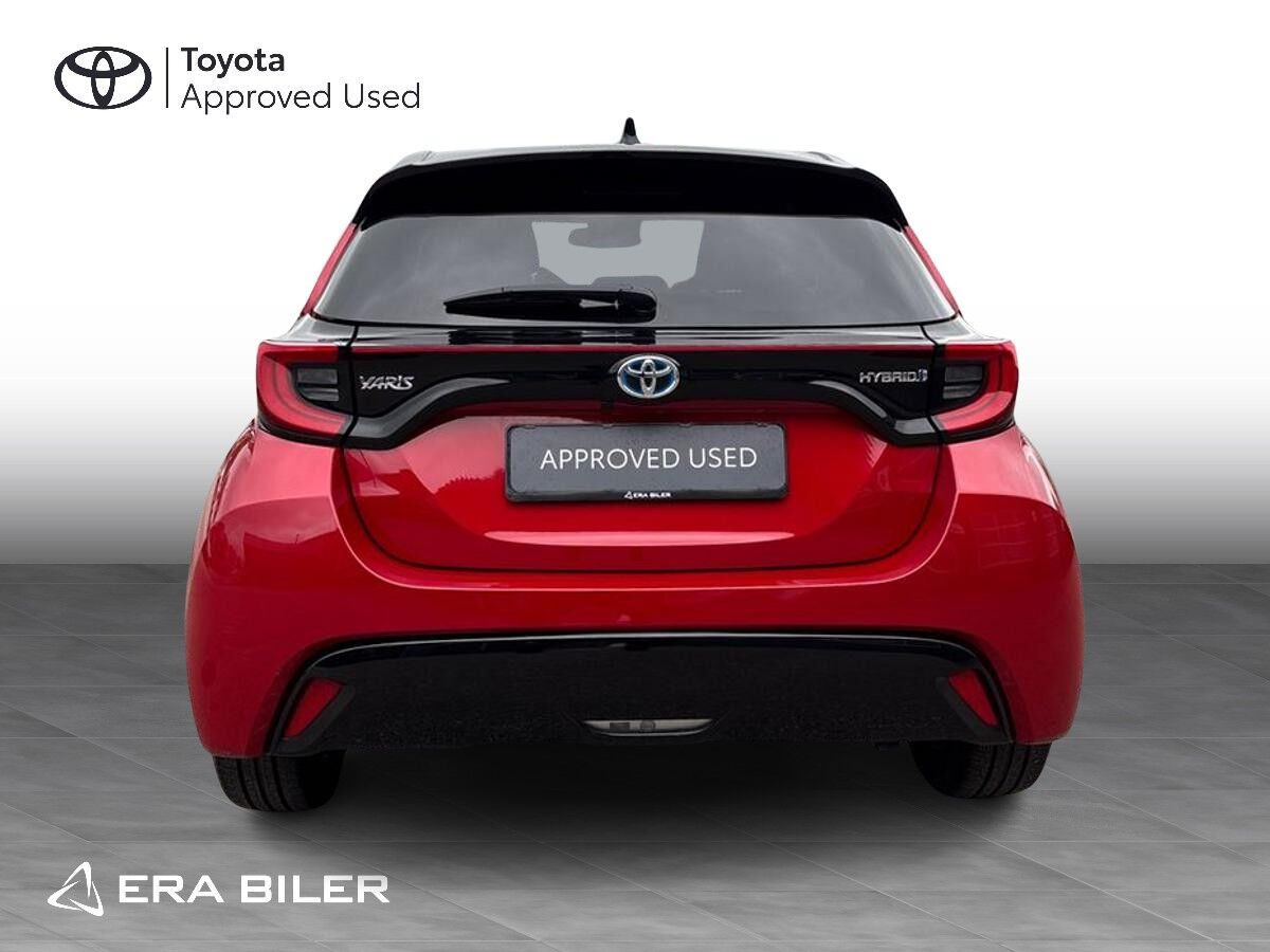 Billede af Toyota Yaris 1,5 Hybrid Style Bi-tone 116HK 5d Trinl. Gear
