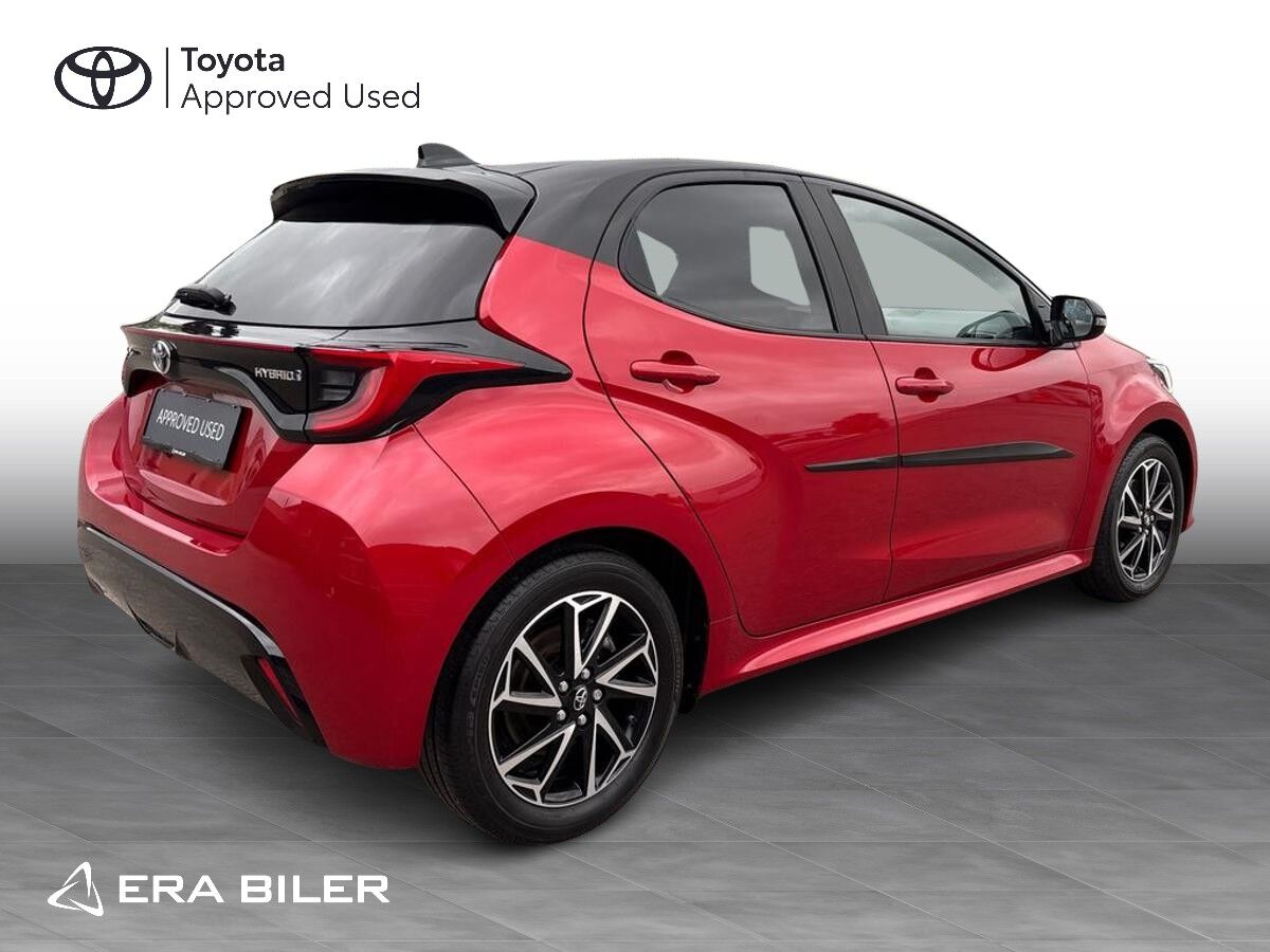 Billede af Toyota Yaris 1,5 Hybrid Style Bi-tone 116HK 5d Trinl. Gear