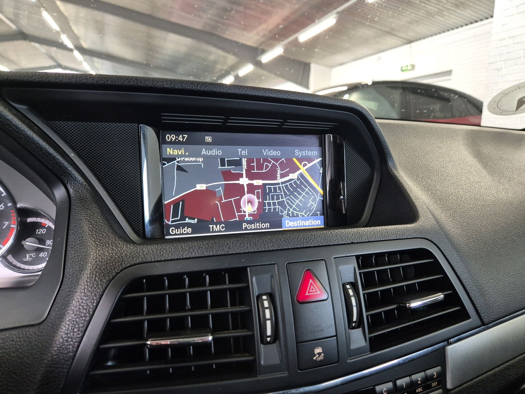 Billede af Mercedes-Benz E350 3,5 CGI BlueEfficiency 292HK 2d Aut.