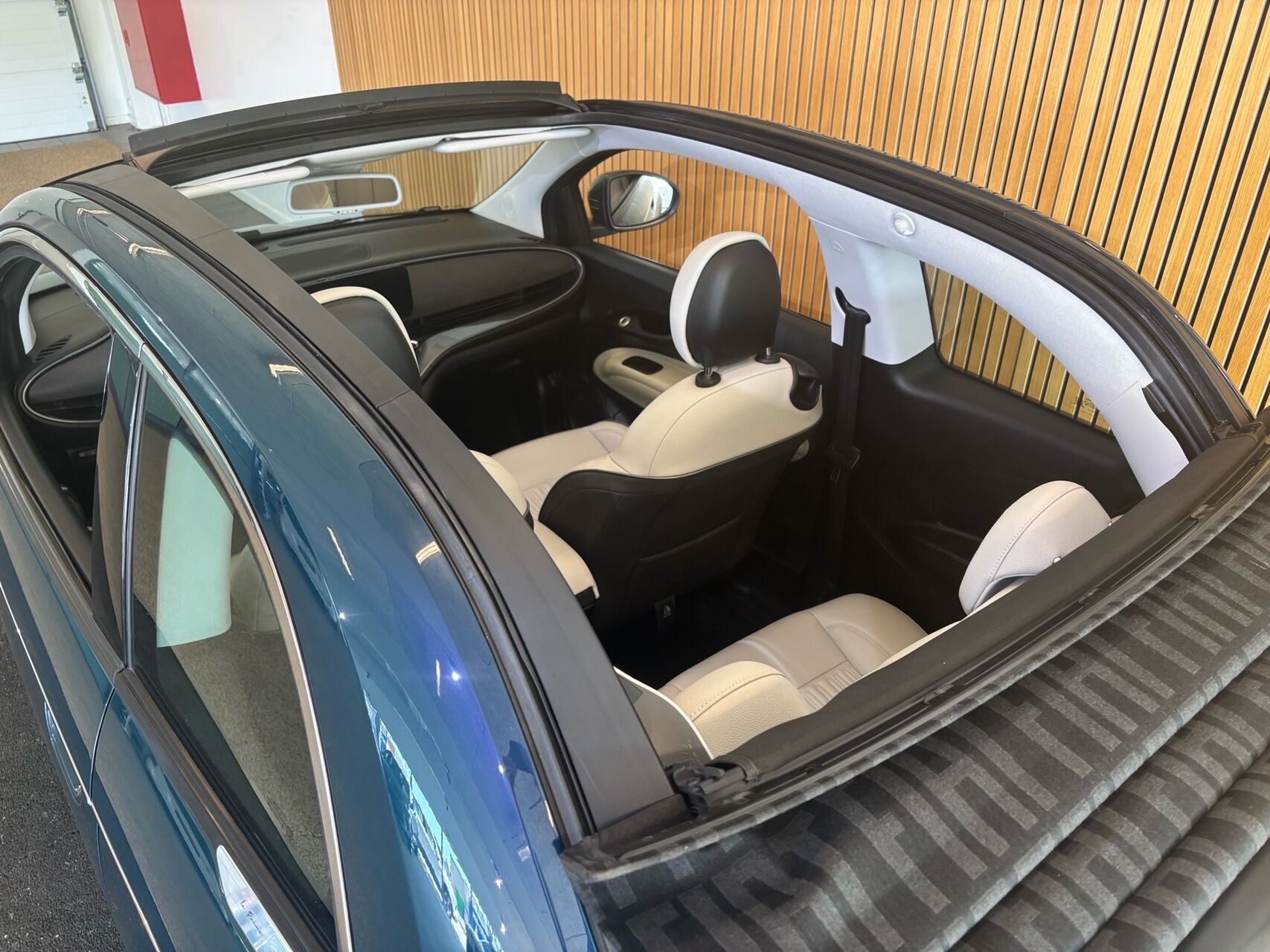 Billede af Fiat 500e EL La Prima 118HK Cabr. Aut.