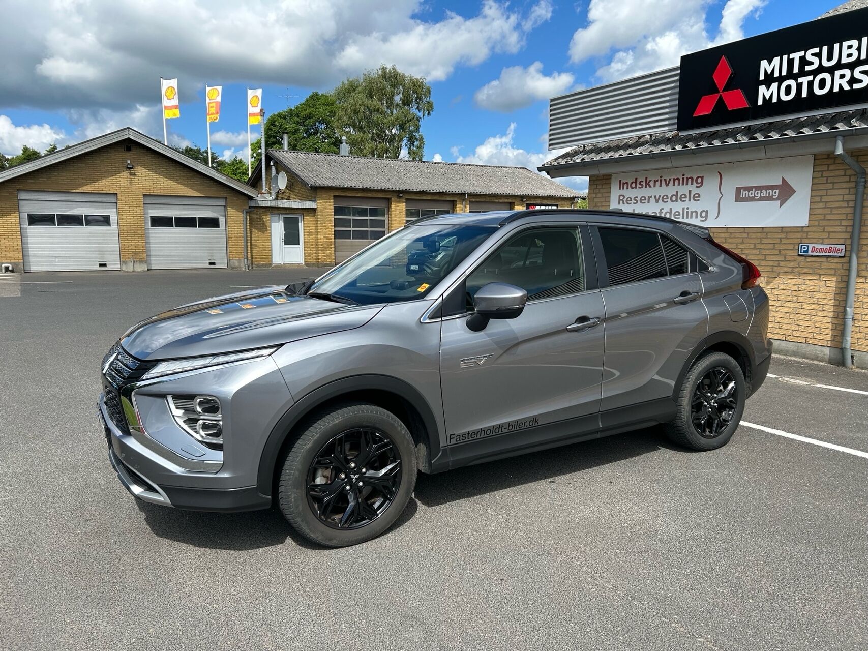 Billede af Mitsubishi Eclipse Cross 2,4 Plugin-hybrid Sport Tech 4WD 188HK 5d Trinl. Gear