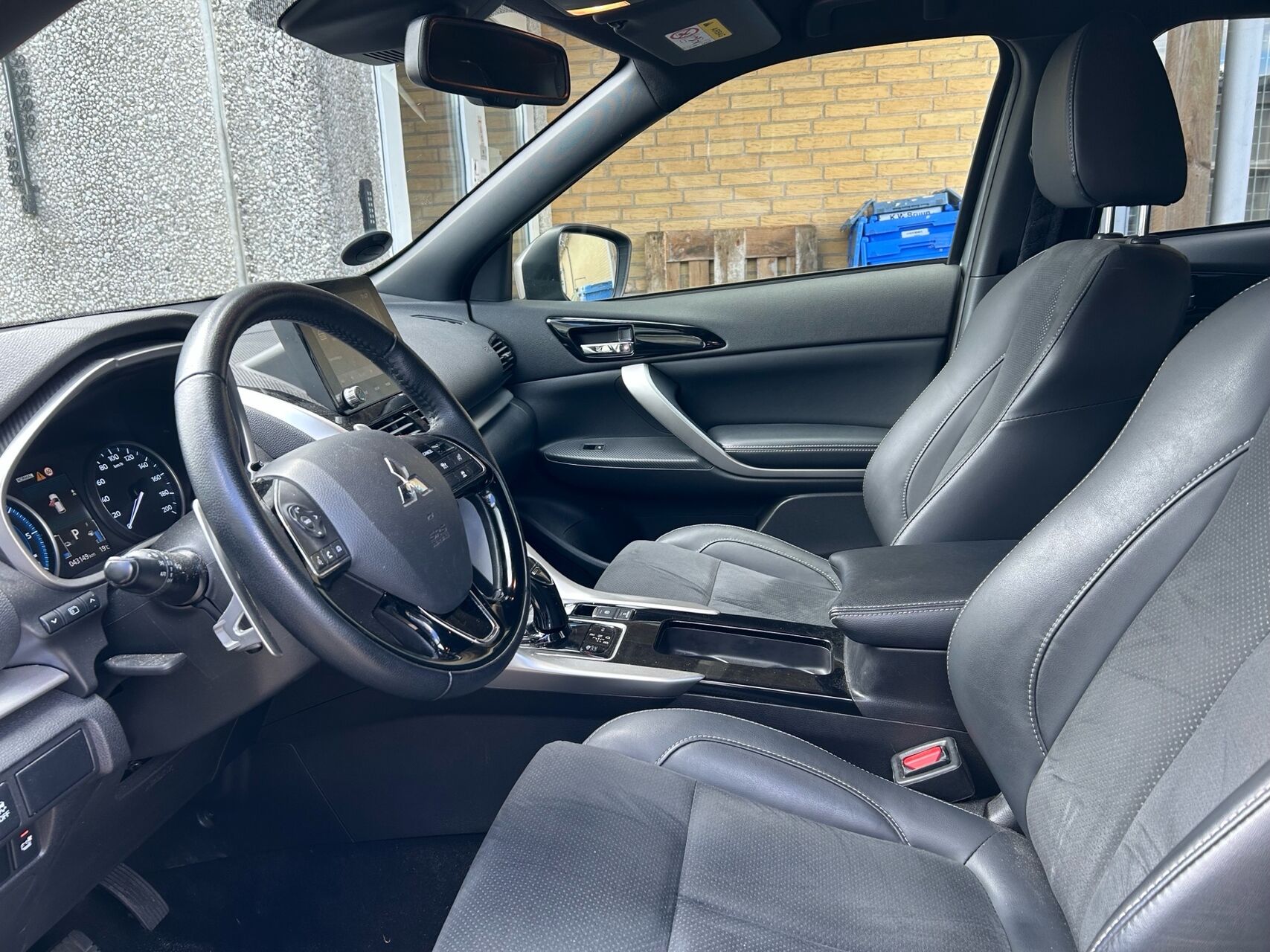 Billede af Mitsubishi Eclipse Cross 2,4 Plugin-hybrid Sport Tech 4WD 188HK 5d Trinl. Gear