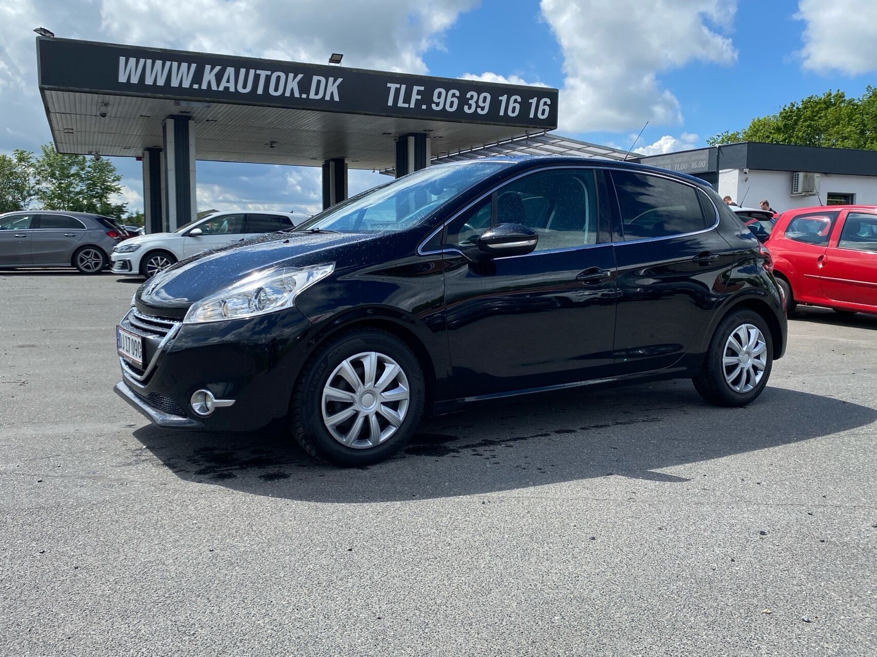Billede af Peugeot 208 1,2 VTi Allure Sky 82HK 5d