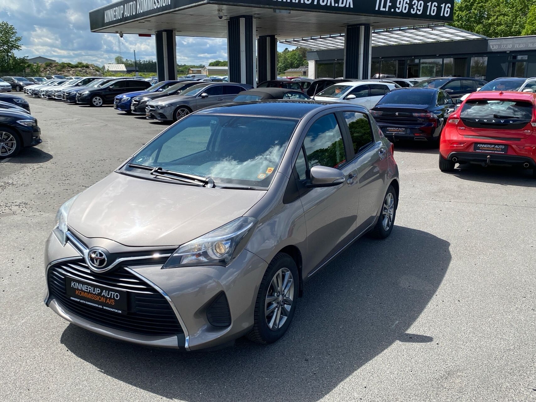 Billede af Toyota Yaris 1,3 VVT-I T2 Komfort + Skyview 100HK 5d 6g