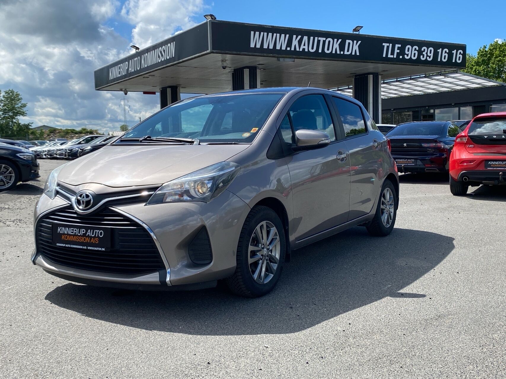 Billede af Toyota Yaris 1,3 VVT-I T2 Komfort + Skyview 100HK 5d 6g
