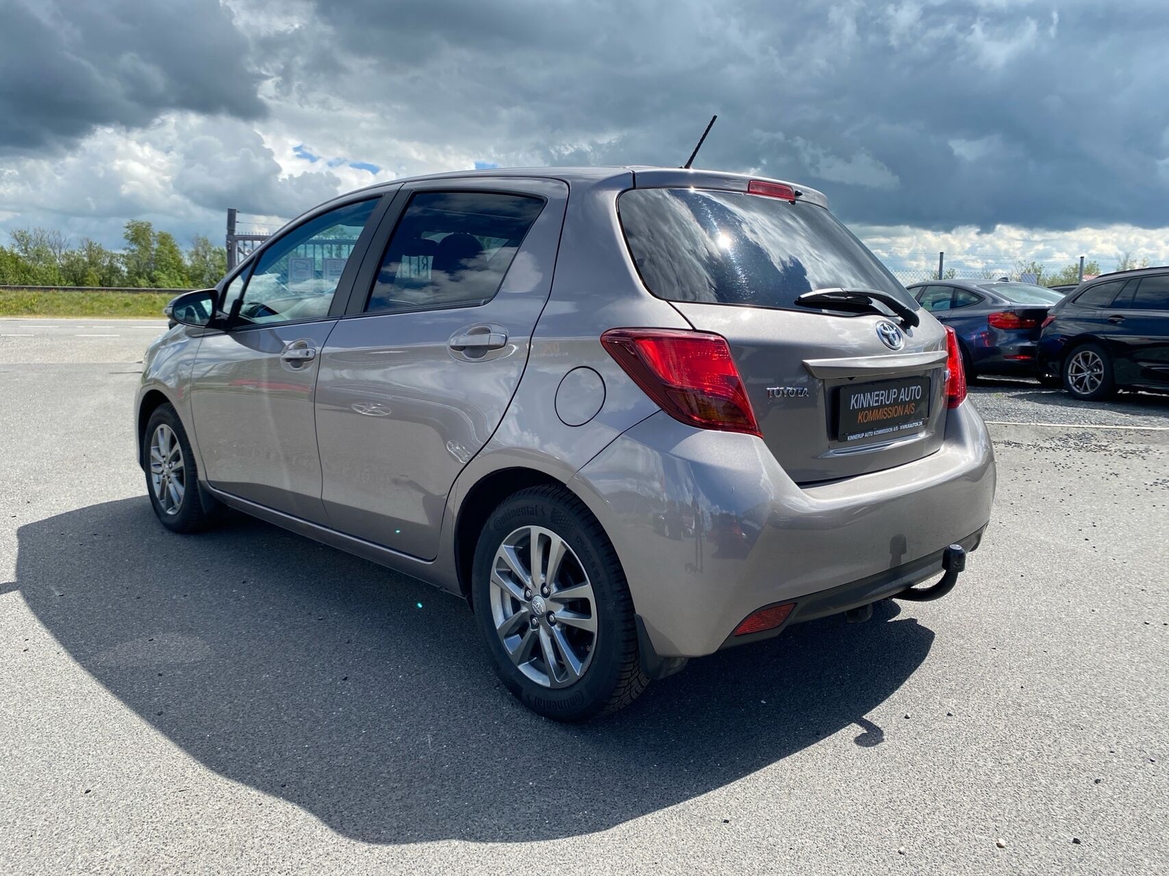 Billede af Toyota Yaris 1,3 VVT-I T2 Komfort + Skyview 100HK 5d 6g