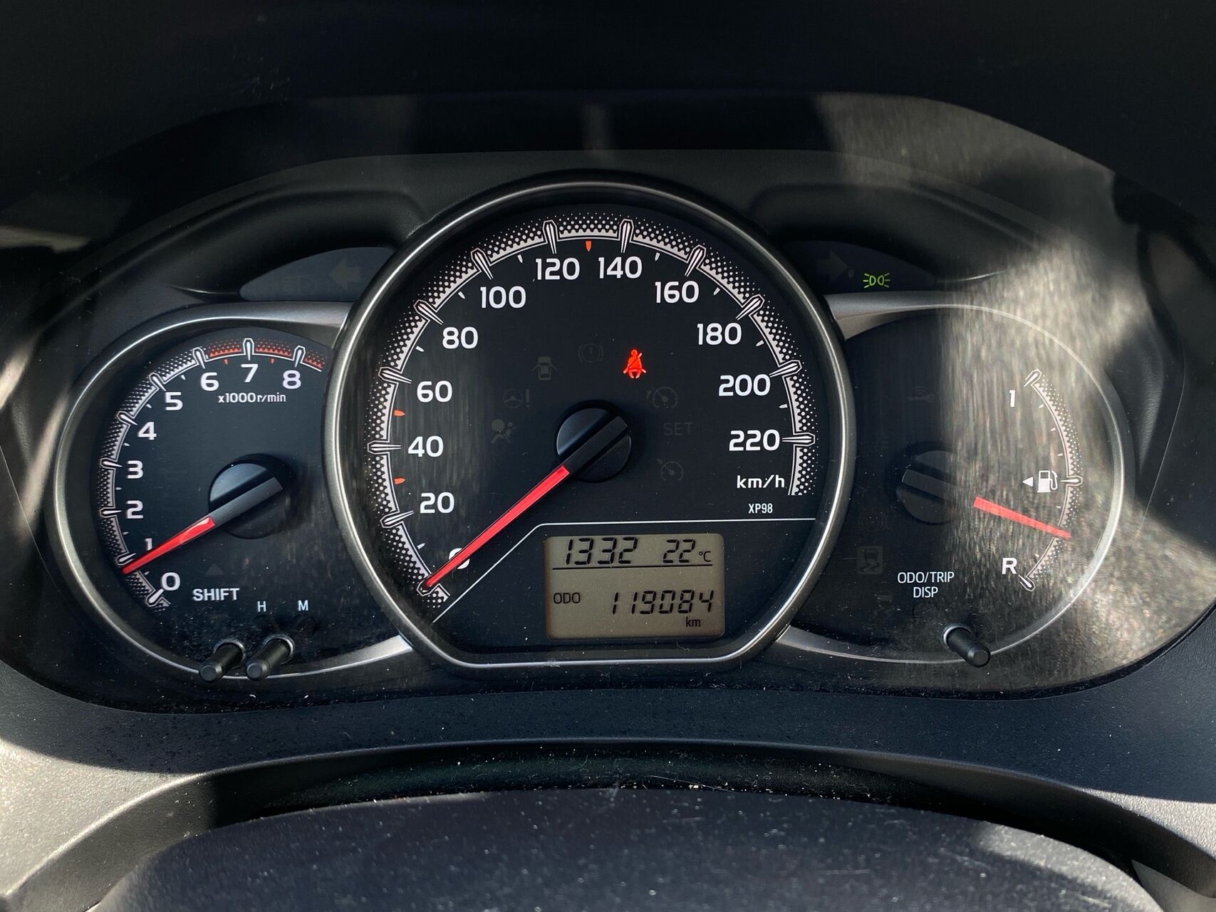 Billede af Toyota Yaris 1,3 VVT-I T2 Komfort + Skyview 100HK 5d 6g