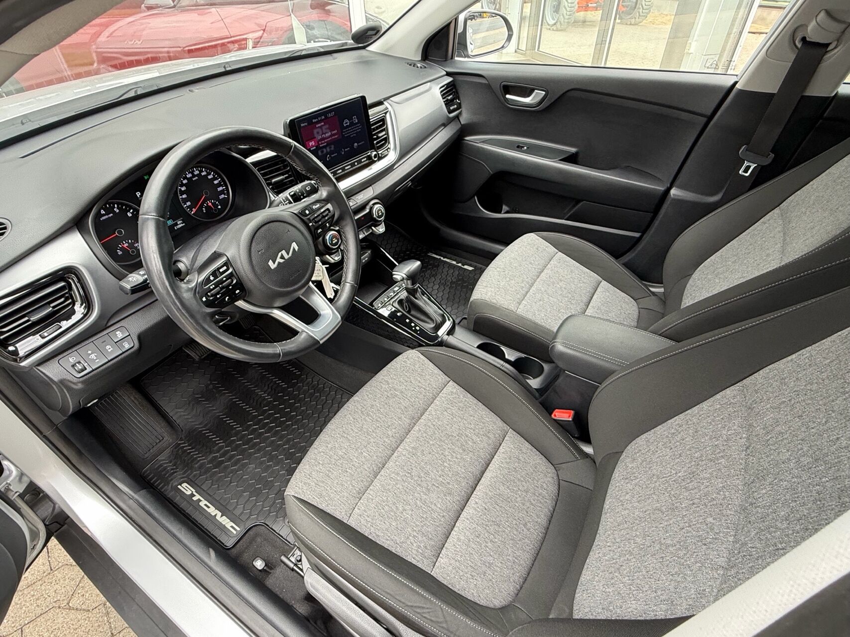 Billede af Kia Stonic 1,0 T-GDI  Mild hybrid Prestige m/Upgrade DCT 120HK 5d 7g Aut.