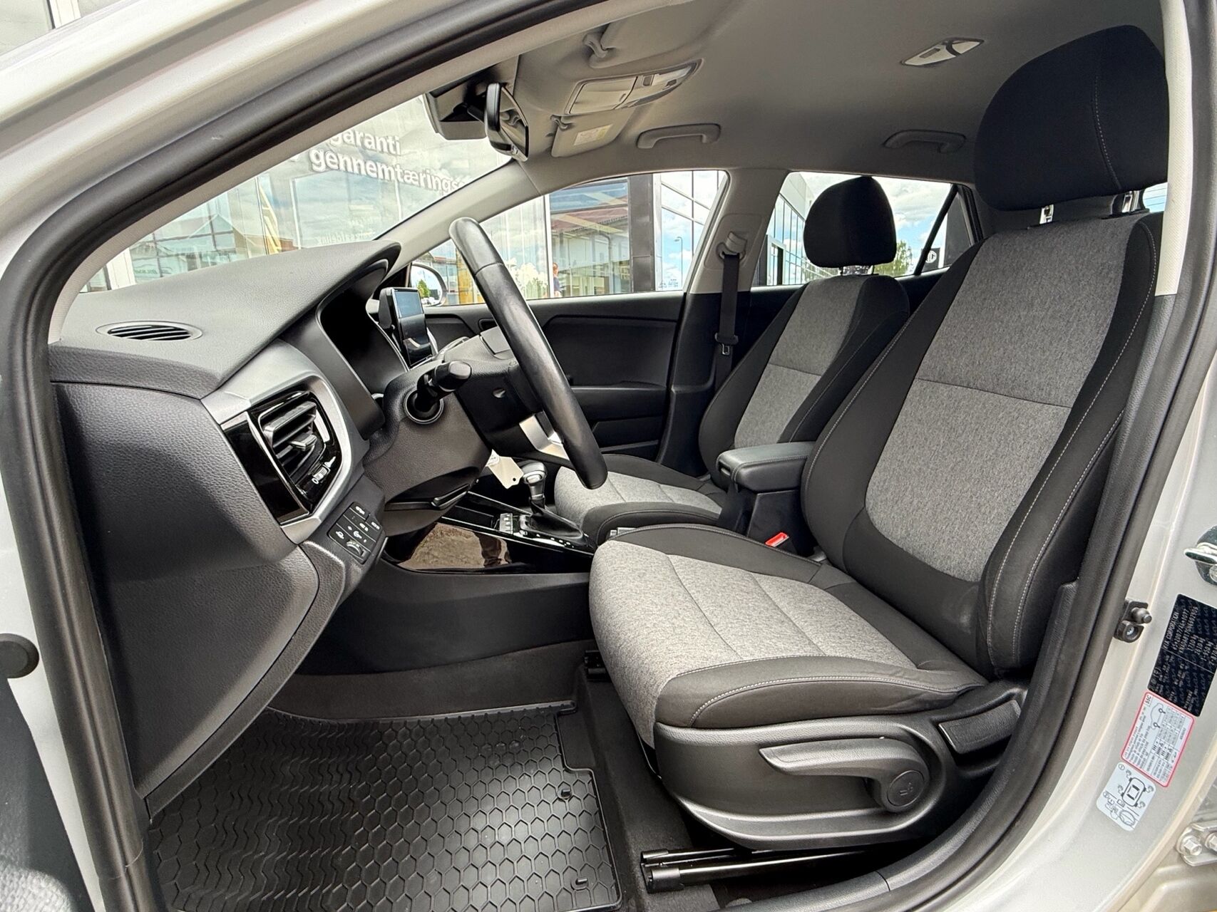 Billede af Kia Stonic 1,0 T-GDI  Mild hybrid Prestige m/Upgrade DCT 120HK 5d 7g Aut.