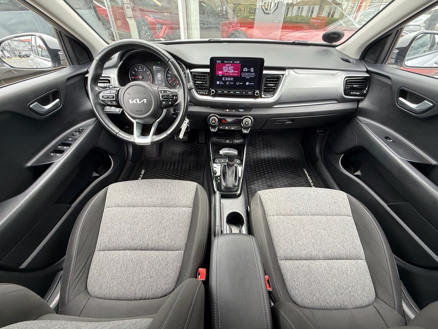 Billede af Kia Stonic 1,0 T-GDI  Mild hybrid Prestige m/Upgrade DCT 120HK 5d 7g Aut.