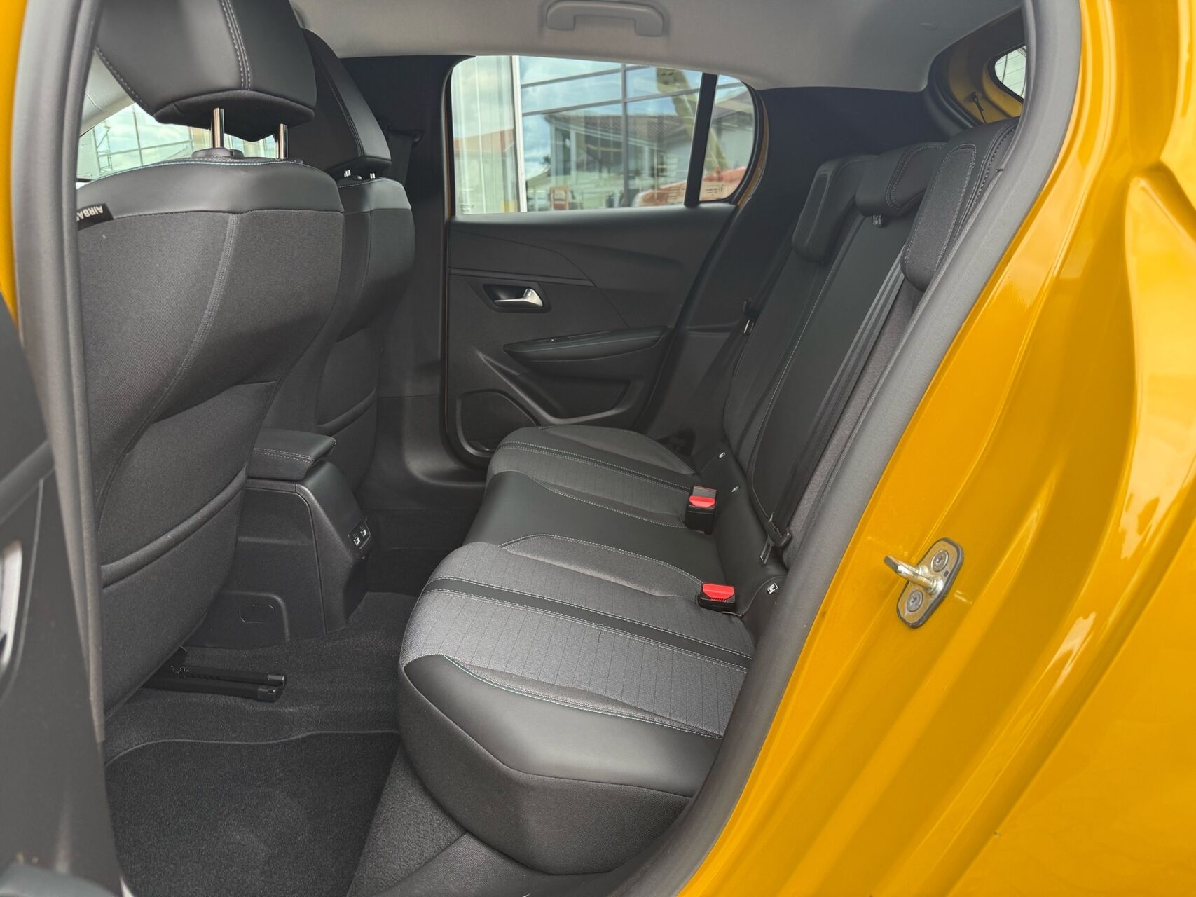 Billede af Peugeot 208 1,2 PureTech Allure 100HK 5d 6g