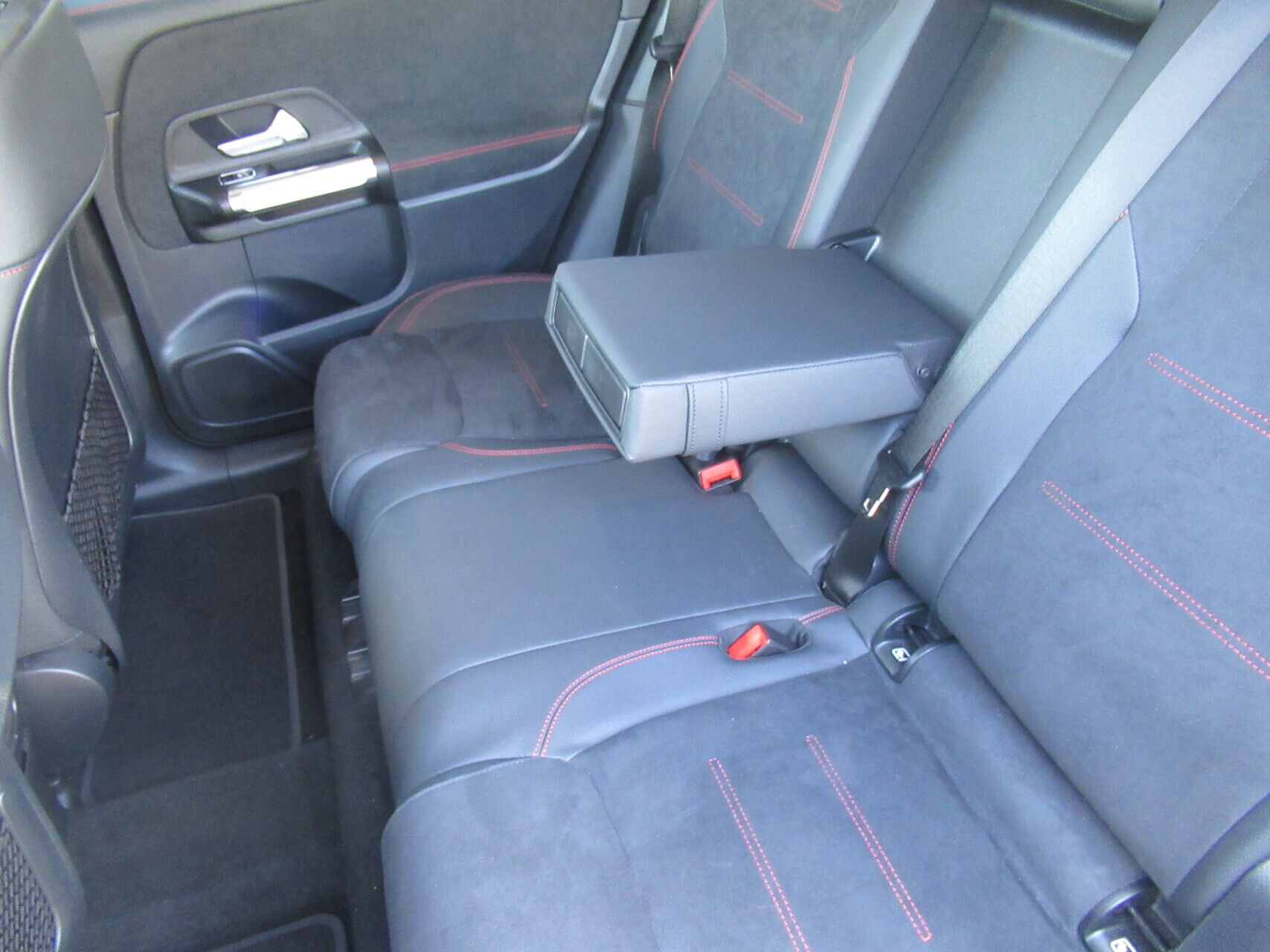 Billede af Mercedes-Benz EQB 250+ EL AMG Advance 190HK 5d Aut.