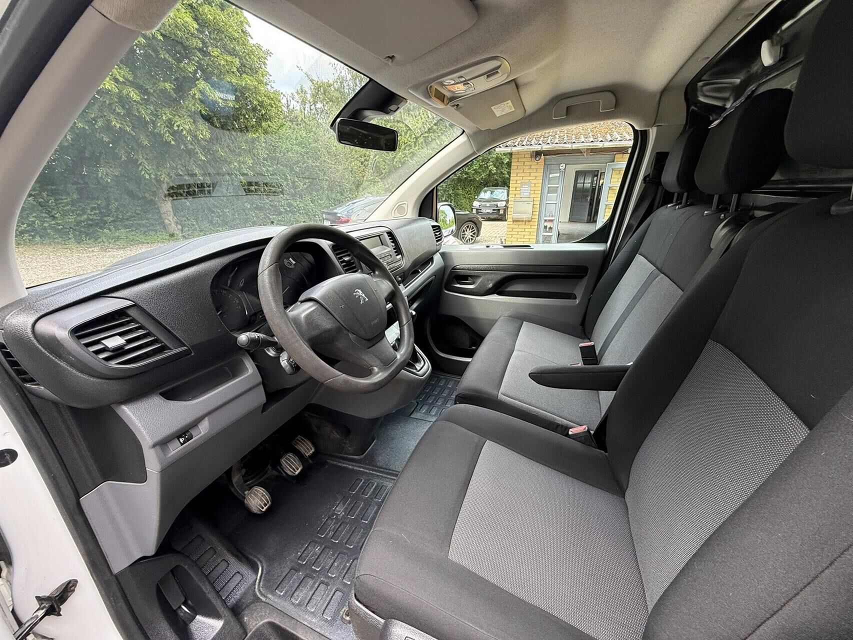 Billede af Peugeot Expert L3 Plus 2,0 BlueHDi 120HK Van 6g