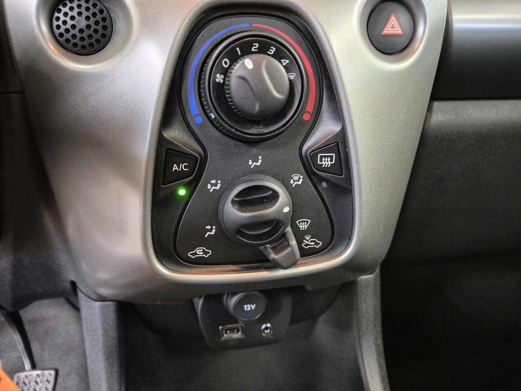 Billede af Citroën C1 1,0 VTi Scoop start/stop 68HK 5d