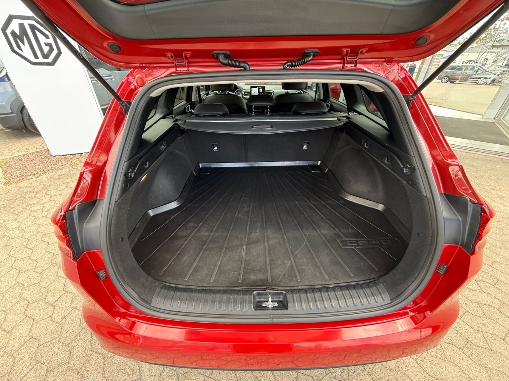 Billede af Kia Ceed SW 1,4 T-GDI Intro Edition DCT 140HK Stc 7g Aut.