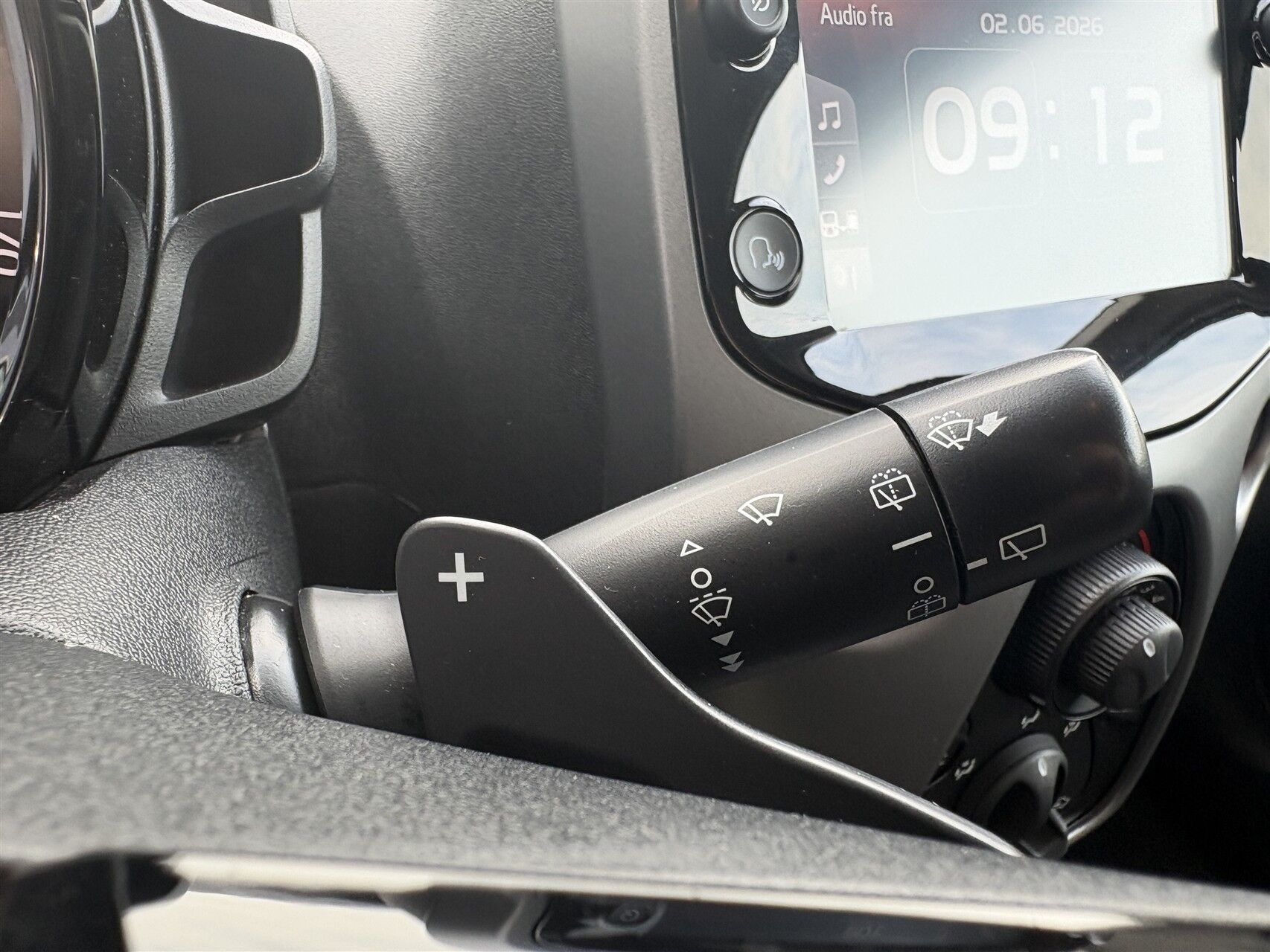 Billede af Toyota Aygo 1,0 VVT-I X-play + Go-pakke + Connect X-Shift 72HK 5d Aut.