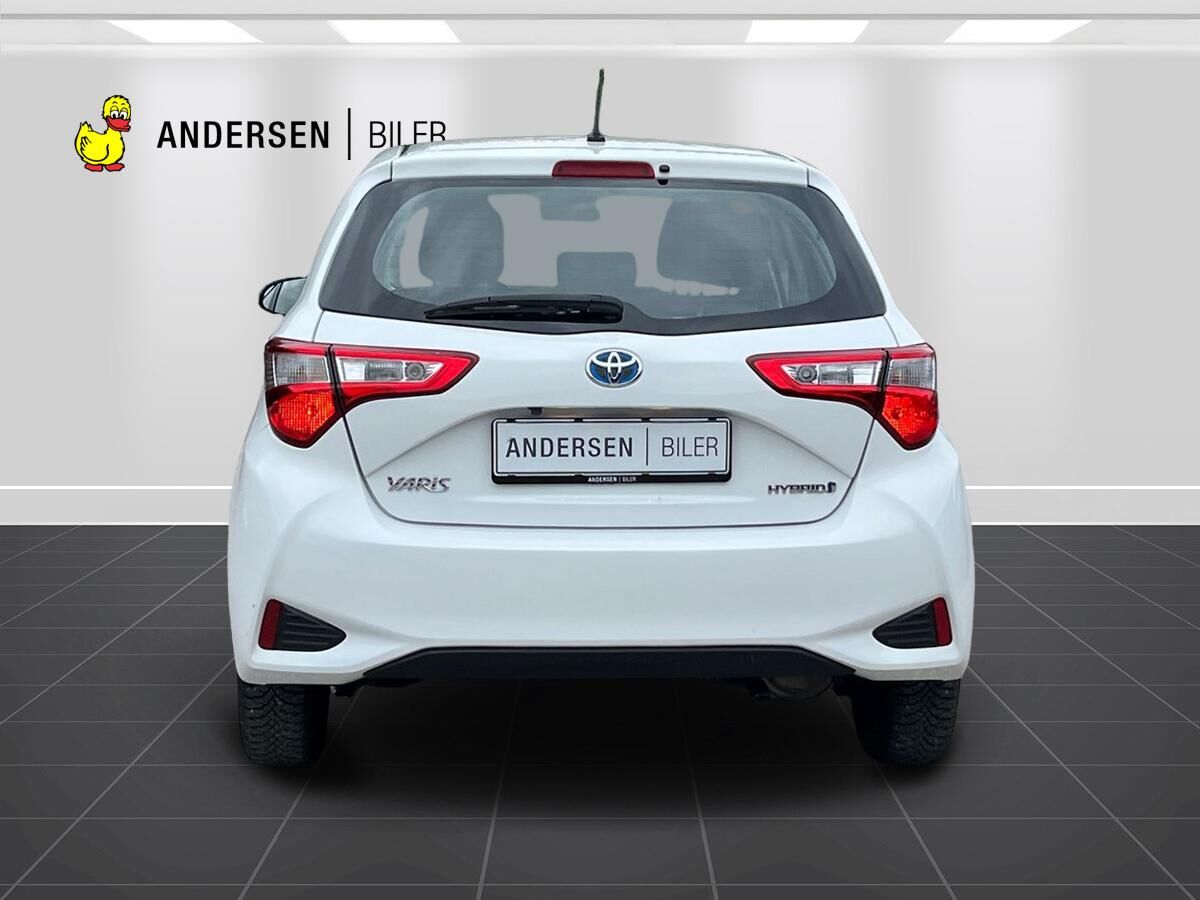 Billede af Toyota Yaris 1,5 Hybrid H2 E-CVT 100HK 5d Trinl. Gear
