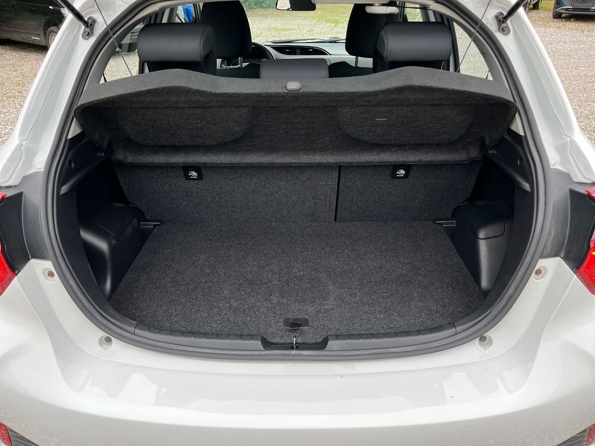 Billede af Toyota Yaris 1,5 Hybrid H2 E-CVT 100HK 5d Trinl. Gear