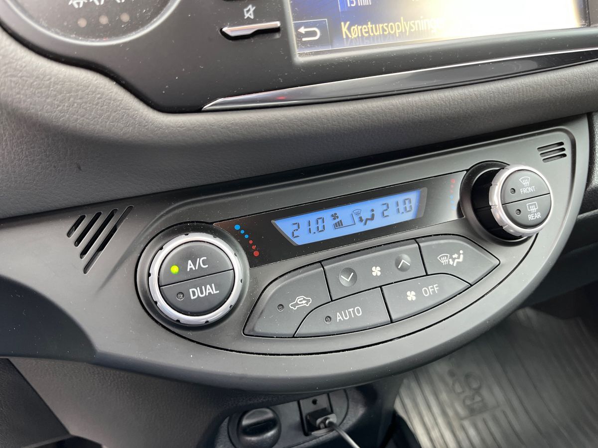 Billede af Toyota Yaris 1,5 Hybrid H2 E-CVT 100HK 5d Trinl. Gear