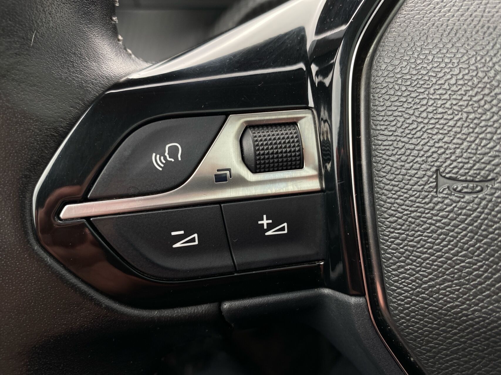 Billede af Peugeot 208 1,5 BlueHDi Allure Sky 102HK 5d 6g