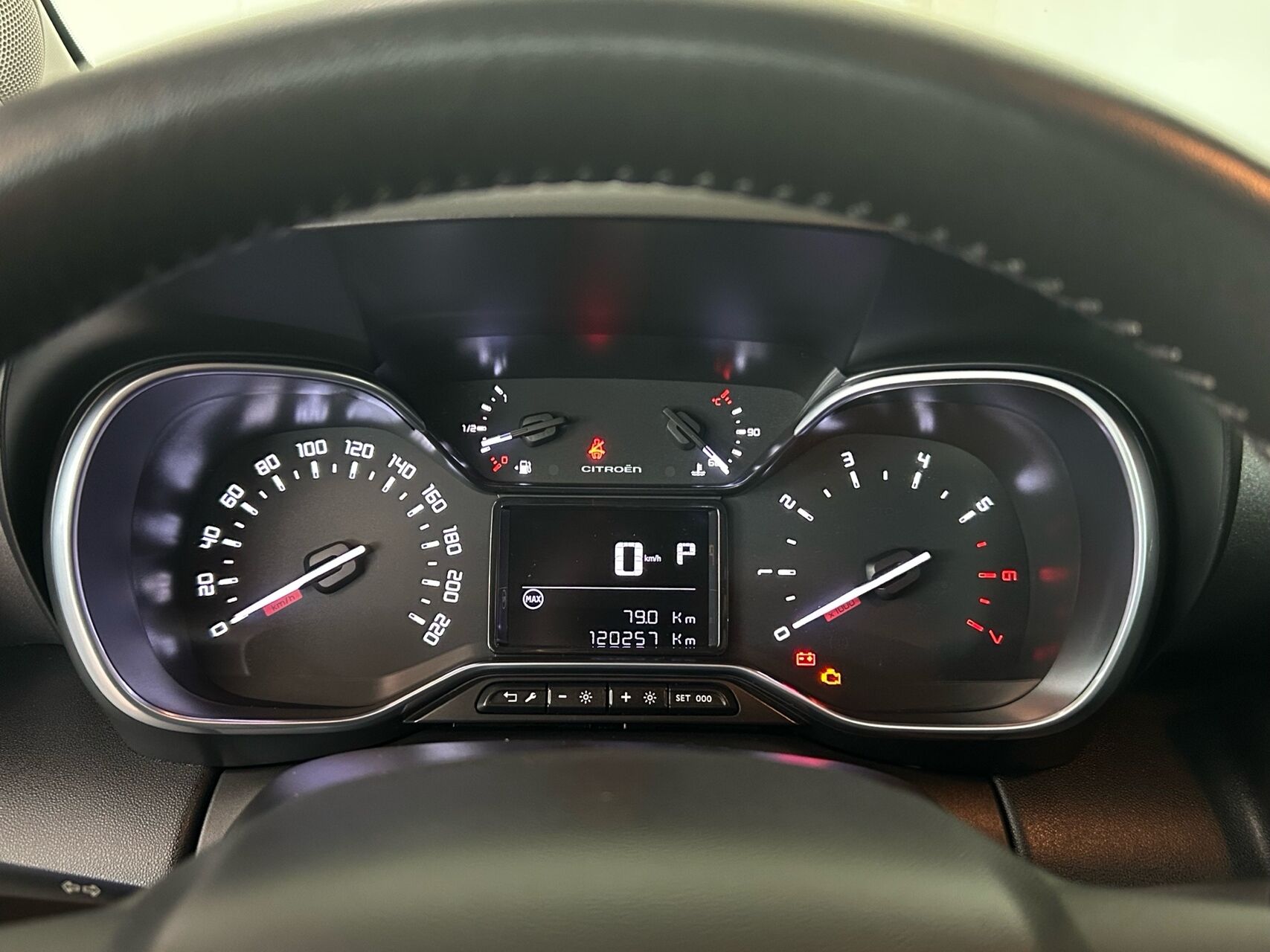 Billede af Citroën C3 Aircross 1,2 PureTech Iconic EAT6 start/stop 110HK 5d 6g Aut.