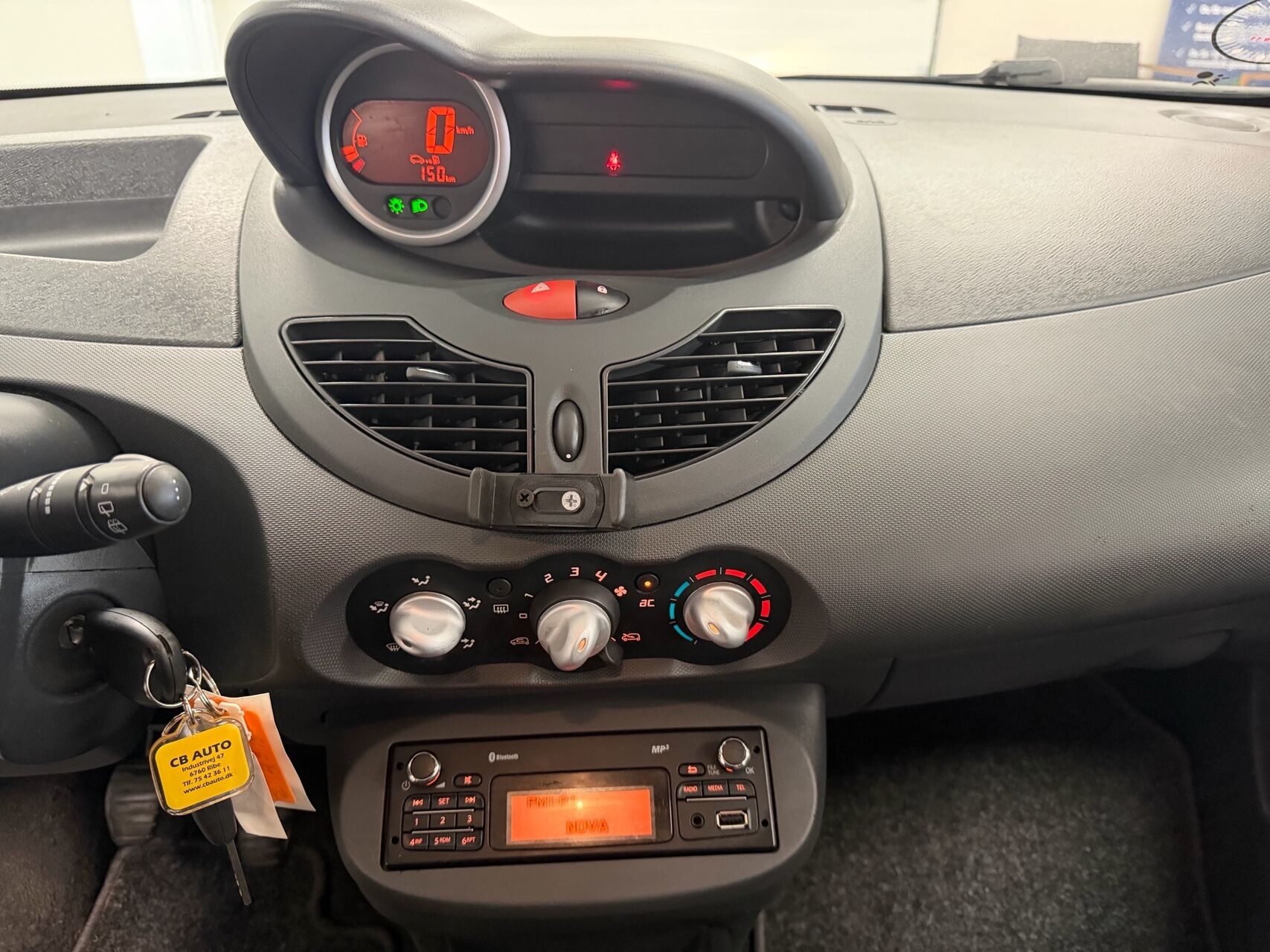 Billede af Renault Twingo 1,2 16V Authentique 75HK 3d