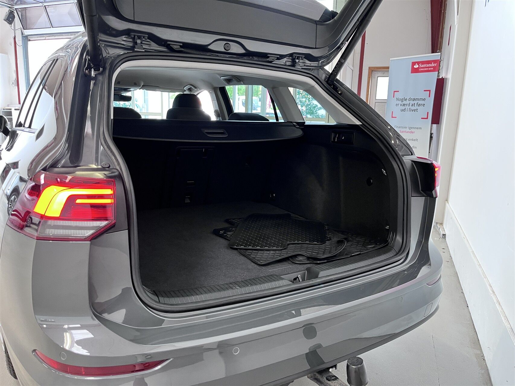 Billede af VW Golf Variant 1,5 eTSI  Mild hybrid Life DSG 130HK Stc 7g Aut.