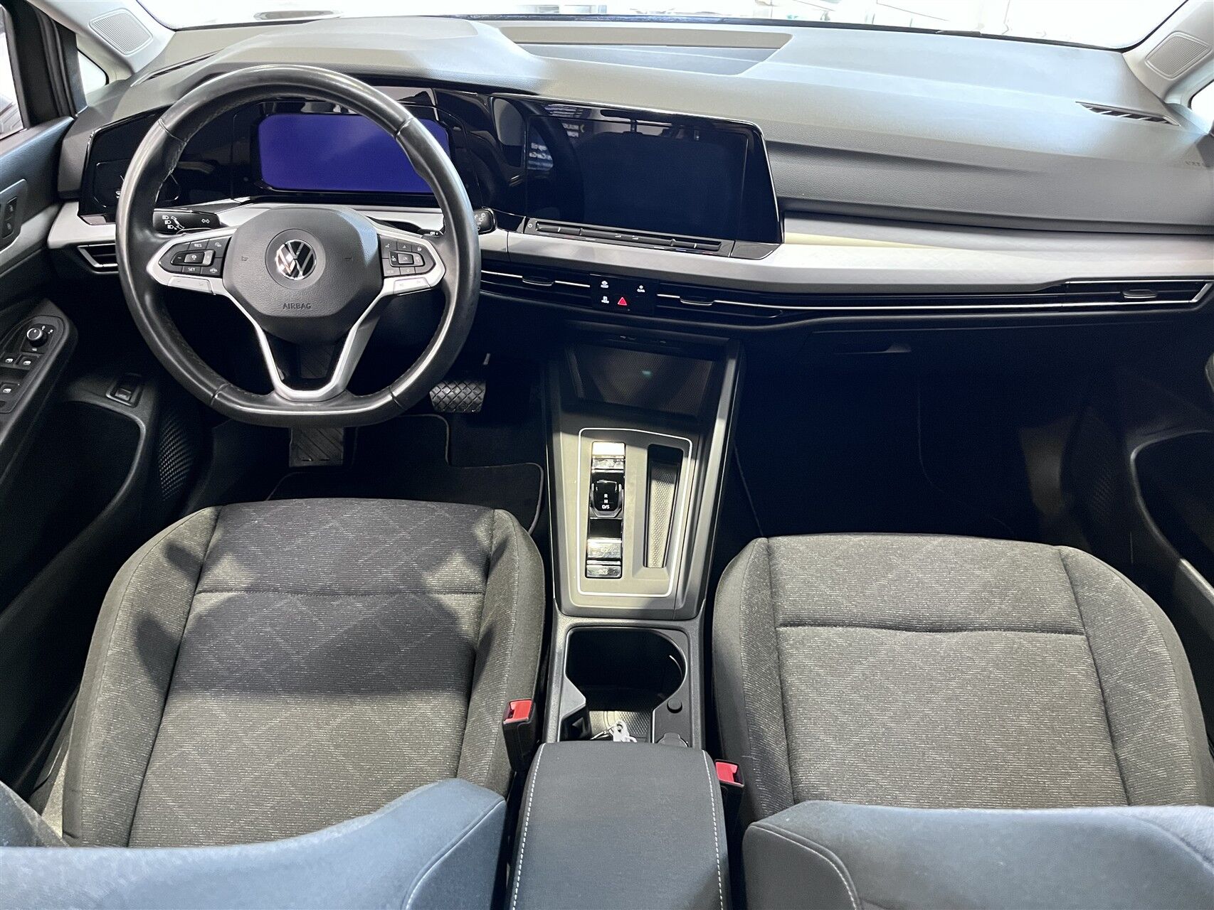 Billede af VW Golf Variant 1,5 eTSI  Mild hybrid Life DSG 130HK Stc 7g Aut.