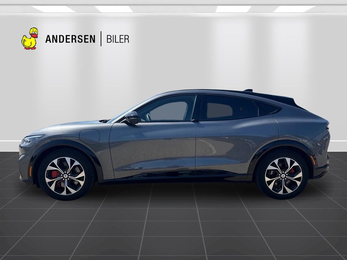 Billede af Ford Mustang Mach-E EL UR Premium AWD 351HK 5d Aut.