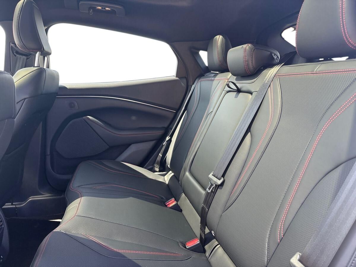 Billede af Ford Mustang Mach-E EL UR Premium AWD 351HK 5d Aut.