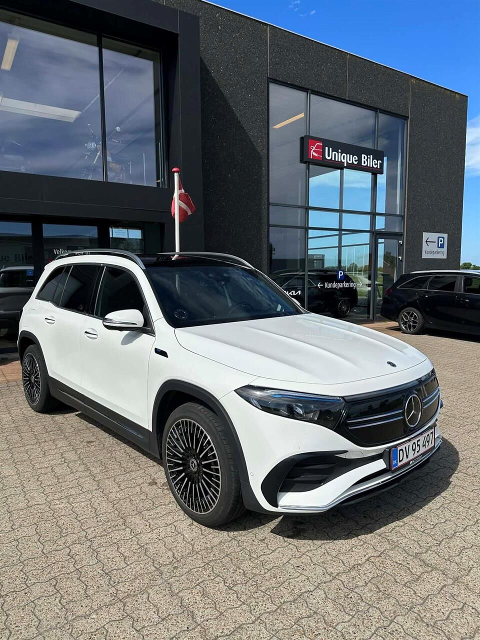 Billede af Mercedes-Benz EQB 300 EL AMG Line 4Matic 228HK 5d Aut.