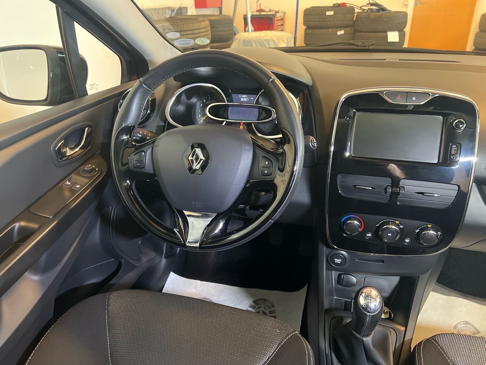 Billede af Renault Clio Sport Tourer 0,9 TCE Expression Energy 90HK Stc