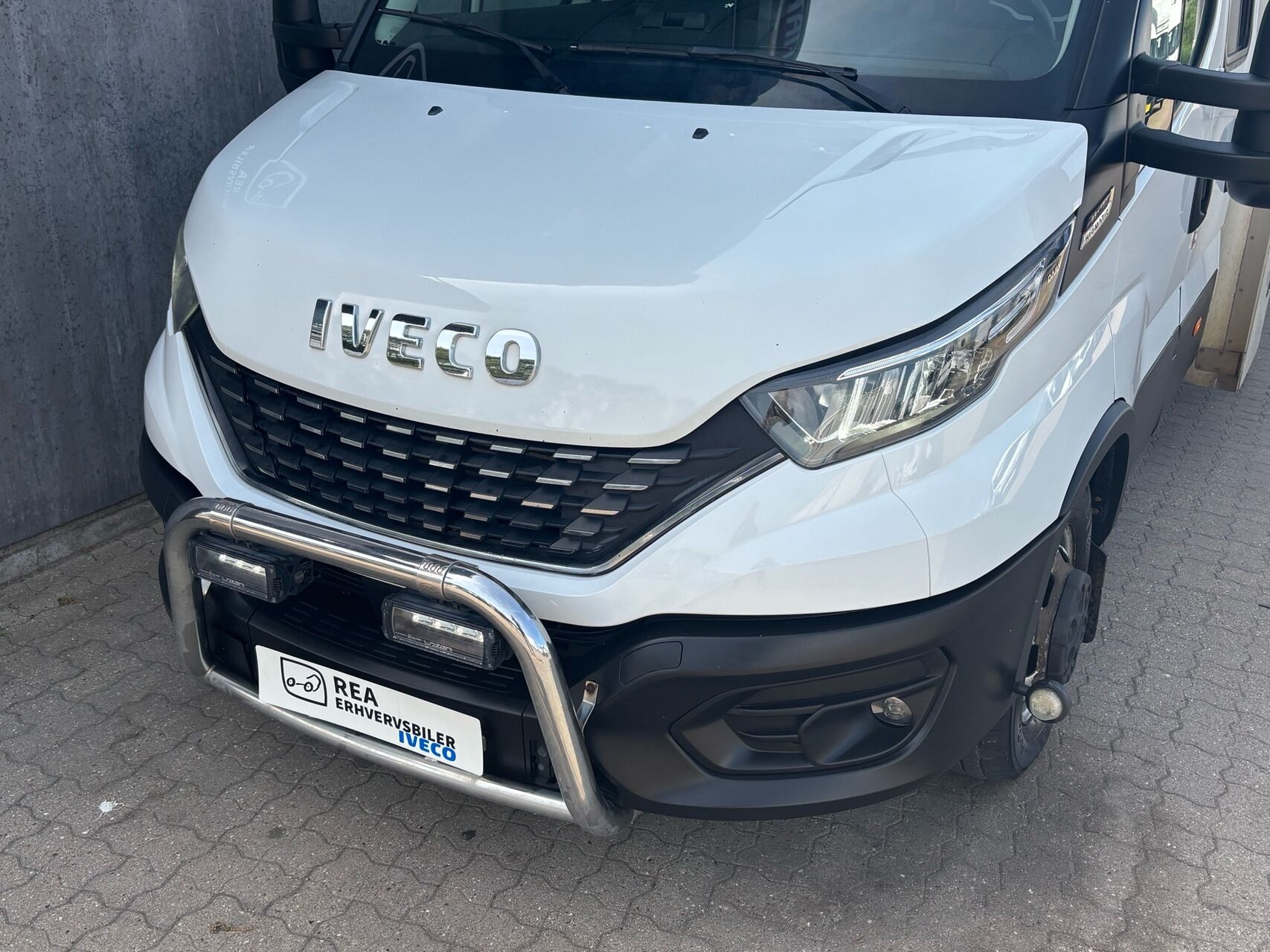 Billede af Iveco Daily 35C18 3750mm 3,0 D Hi-Matic 180HK DobKab 8g Aut.