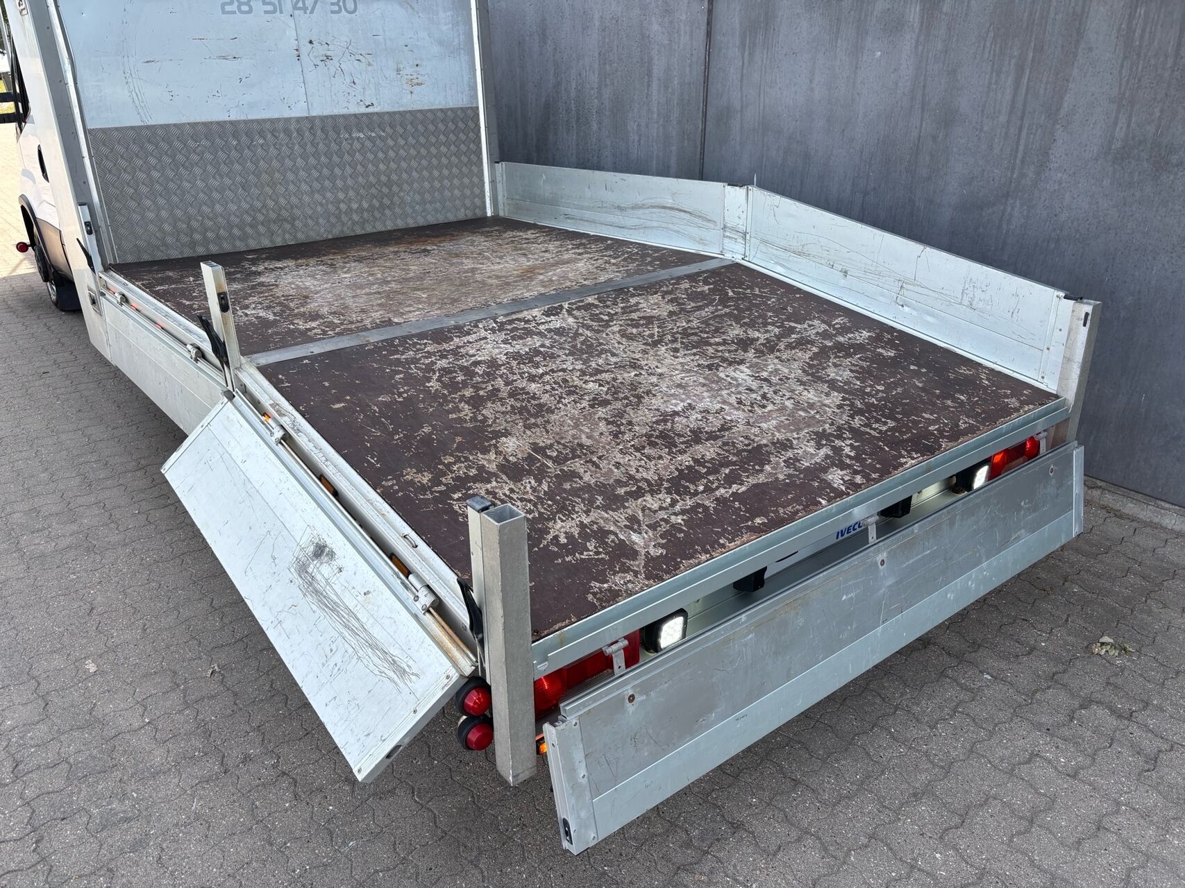 Billede af Iveco Daily 35C18 3750mm 3,0 D Hi-Matic 180HK DobKab 8g Aut.