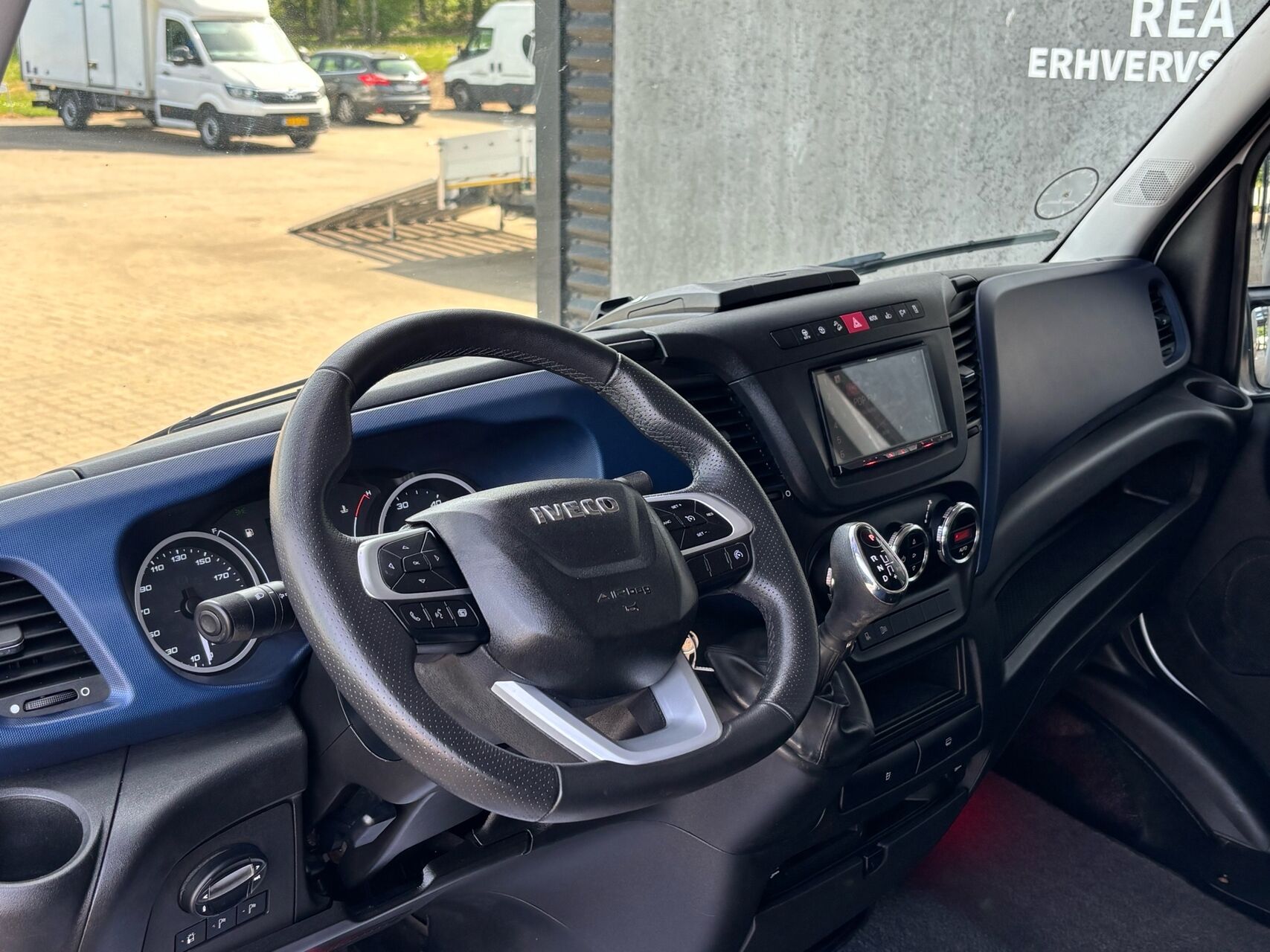 Billede af Iveco Daily 35C18 3750mm 3,0 D Hi-Matic 180HK DobKab 8g Aut.