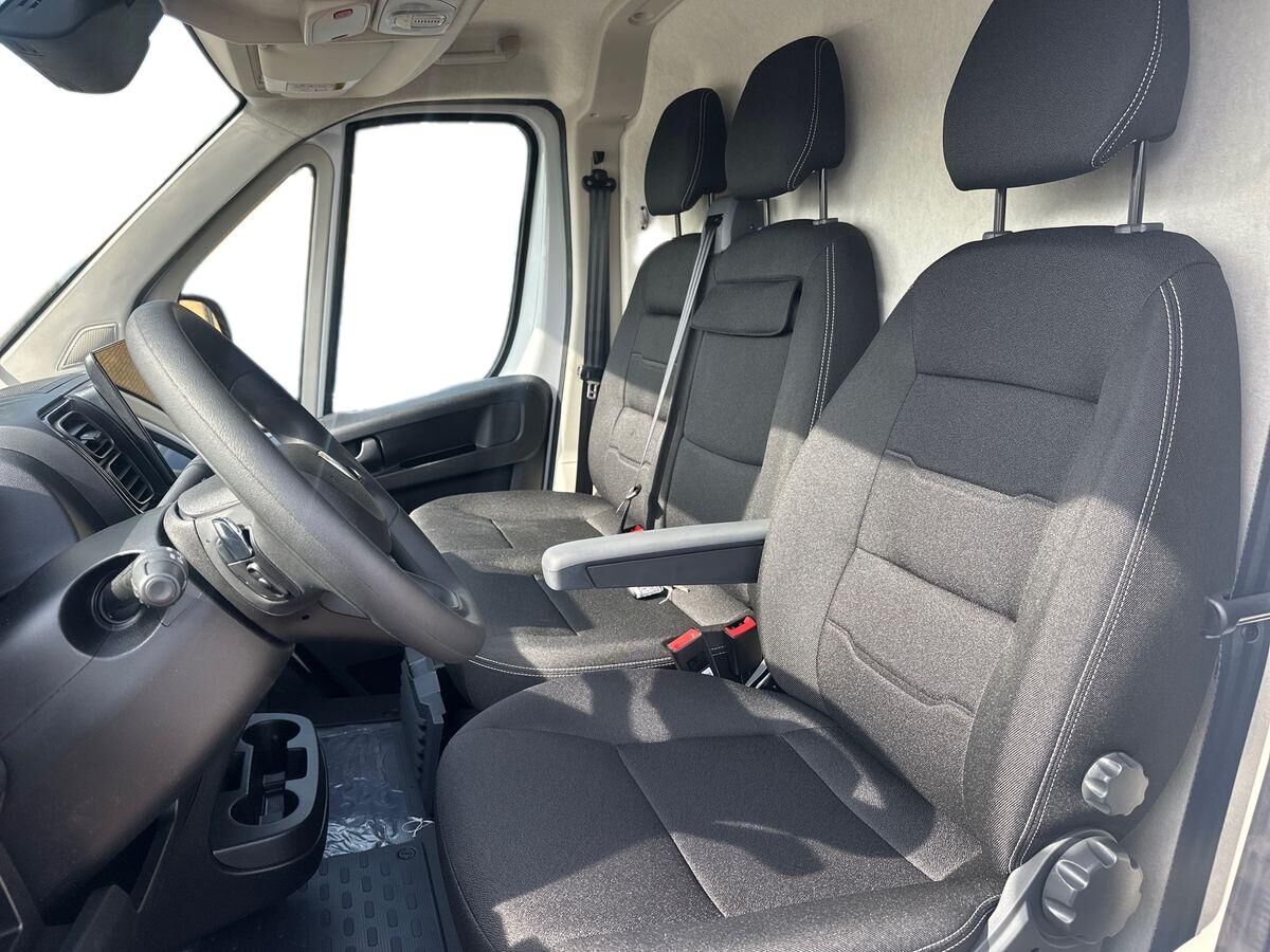 Billede af Peugeot e-Boxer 435 L3H2 EL Premium 270HK Van Aut.