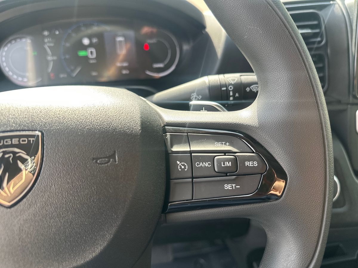 Billede af Peugeot e-Boxer 435 L3H2 EL Premium 270HK Van Aut.